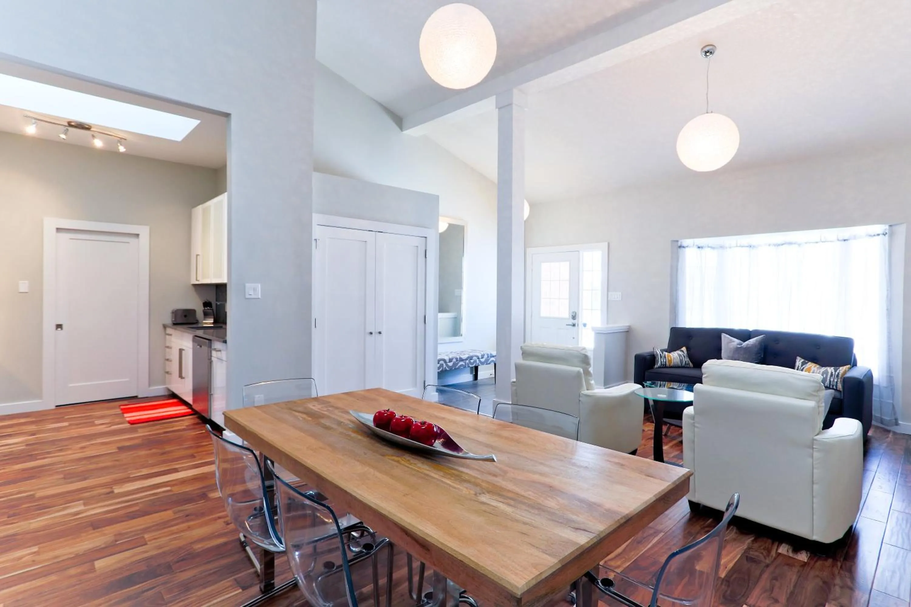 Dining area in Boardwalk Homes - Vacation Homes & Executive Suites