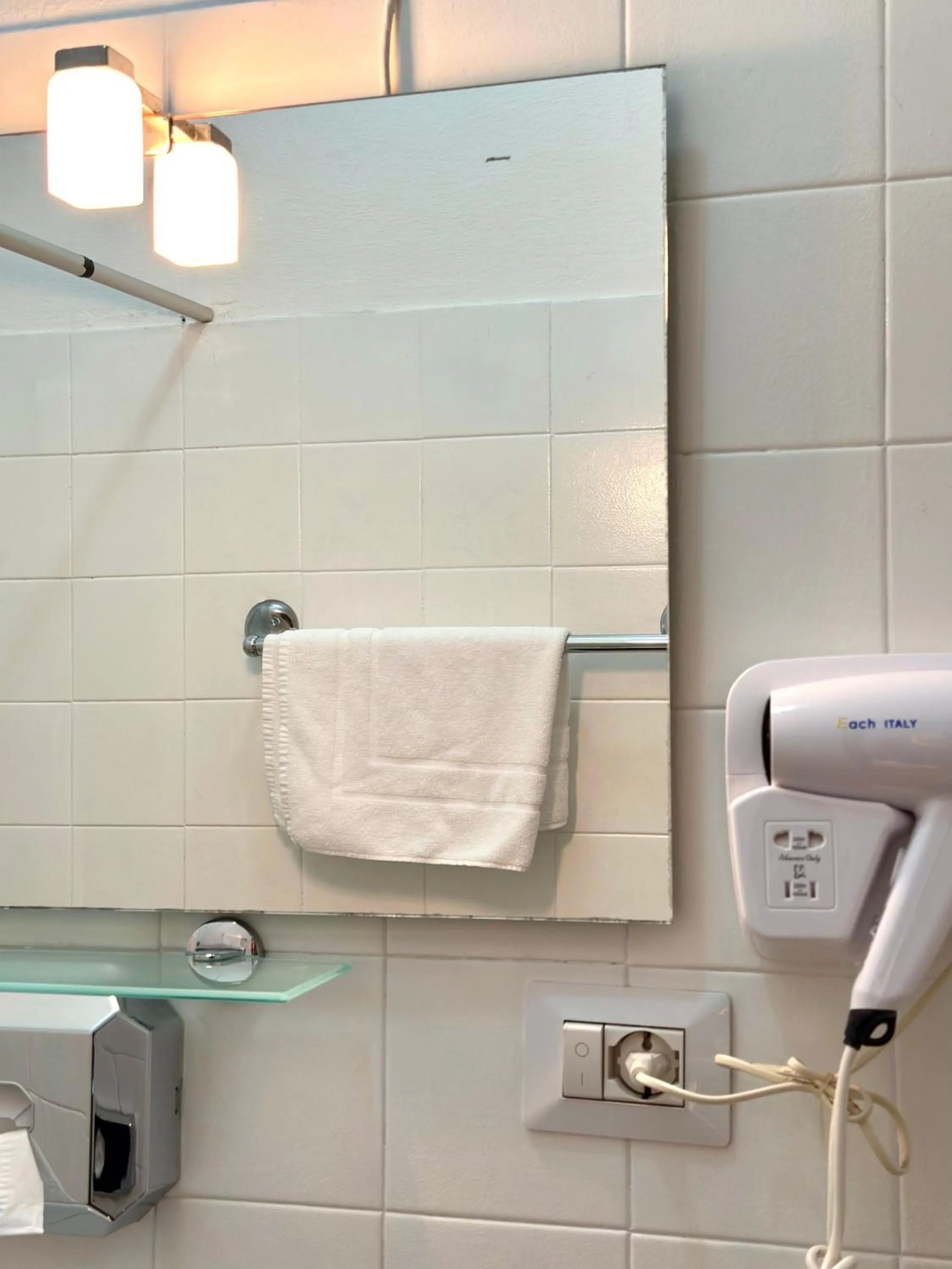 Bathroom in Albergo Varone