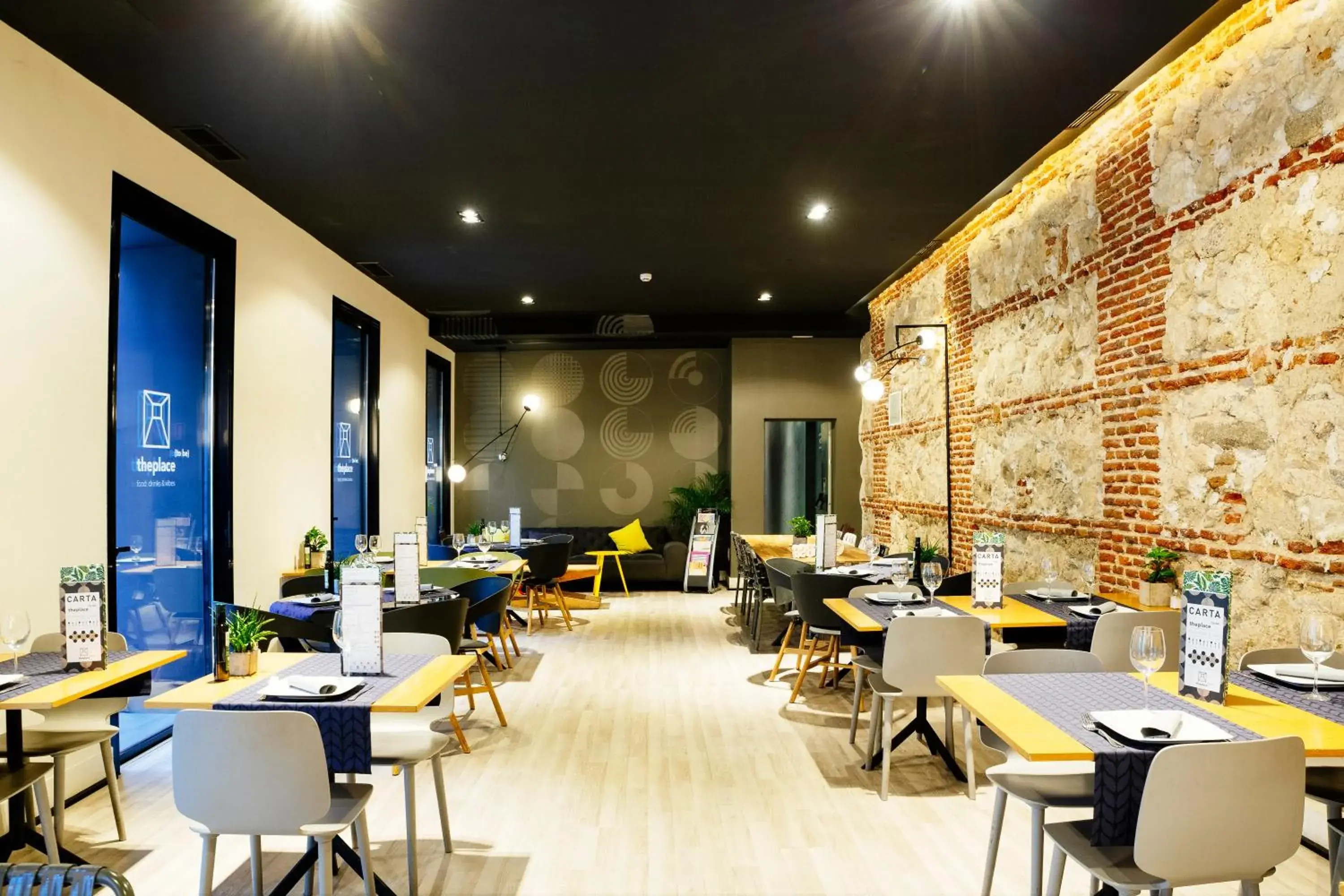 Restaurant/places to eat in Petit Palace Santa Bárbara Restaurant/places to eat in Petit Palace Santa Bárbara