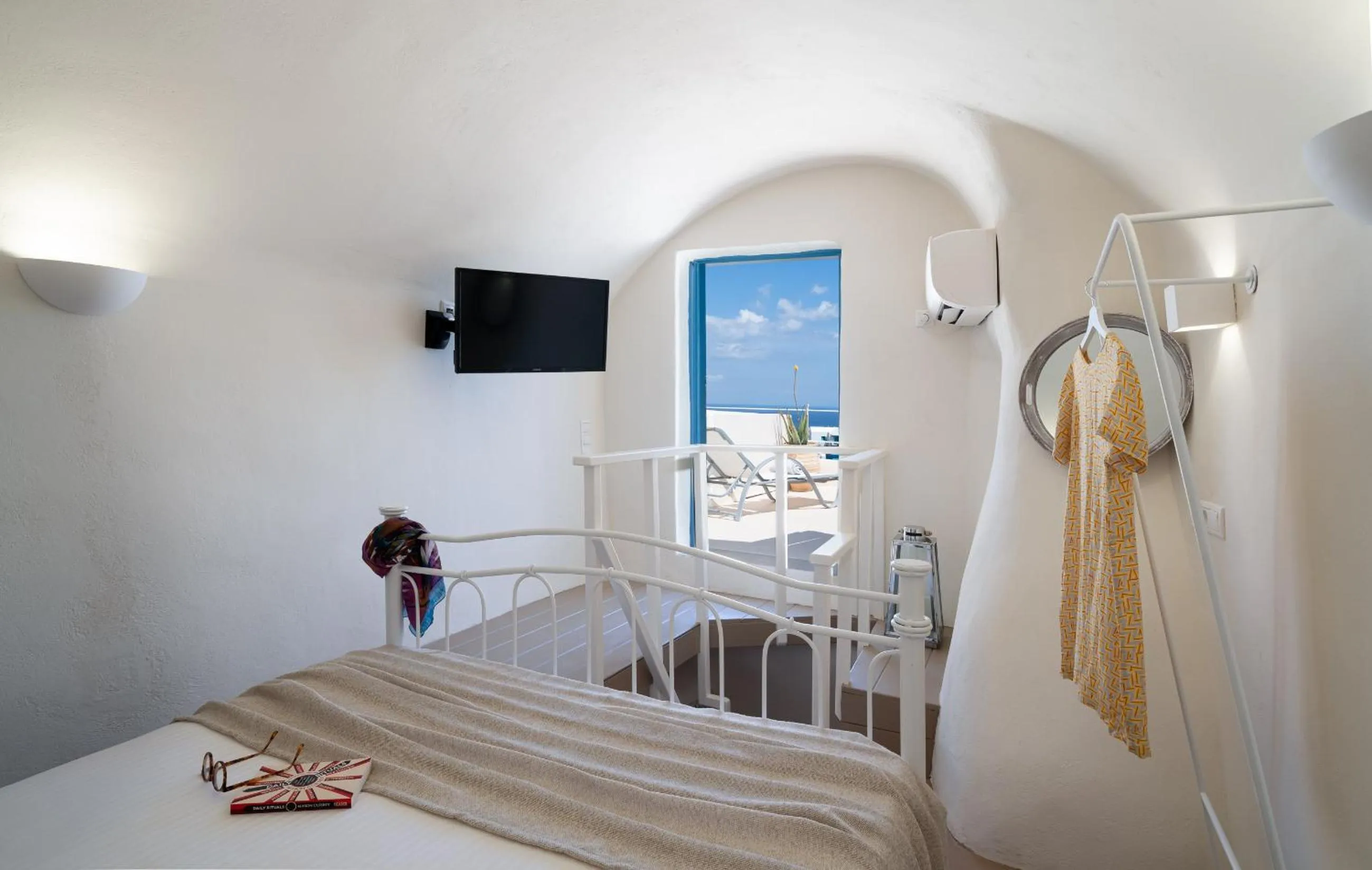 Balcony/Terrace, Bed in Nalas Suites