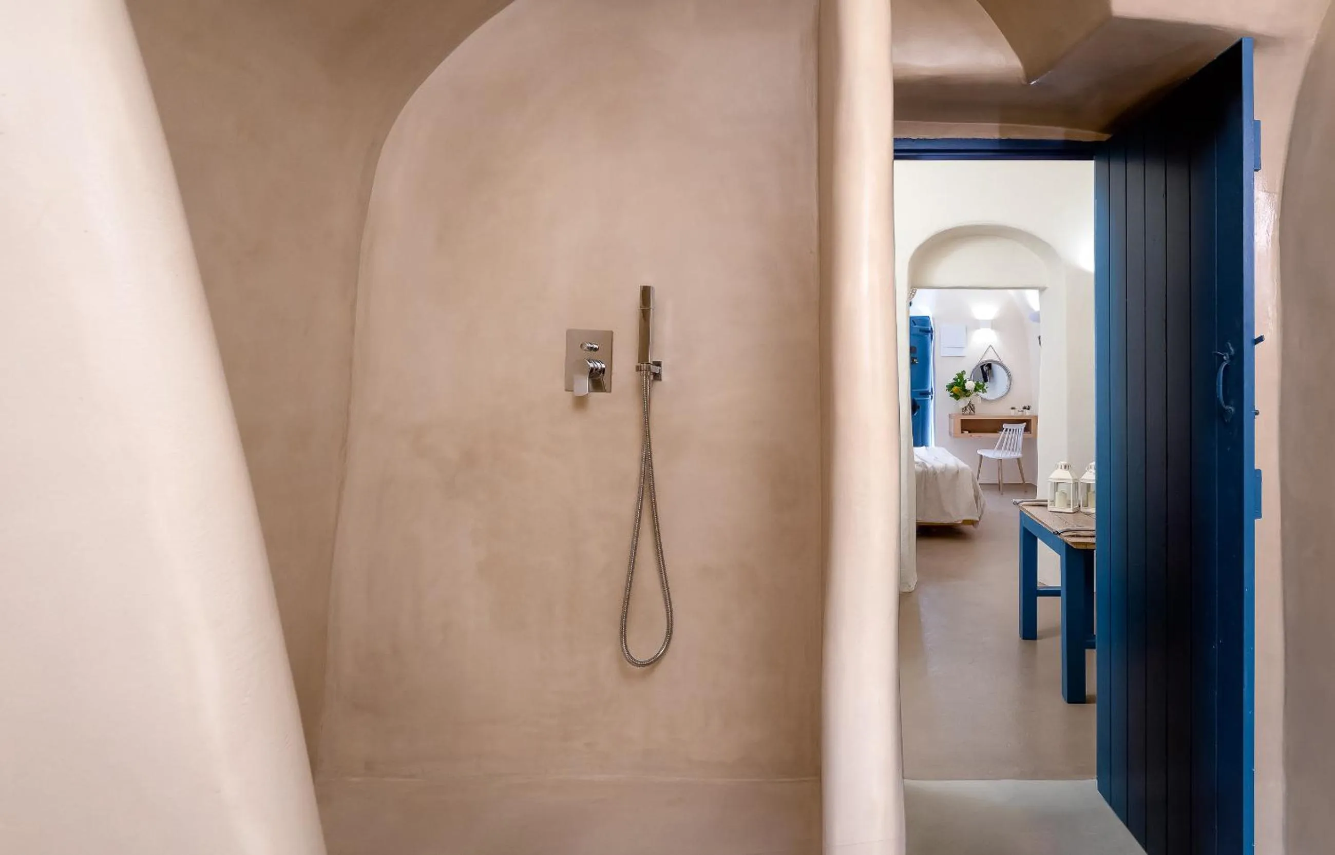 Shower in Nalas Suites