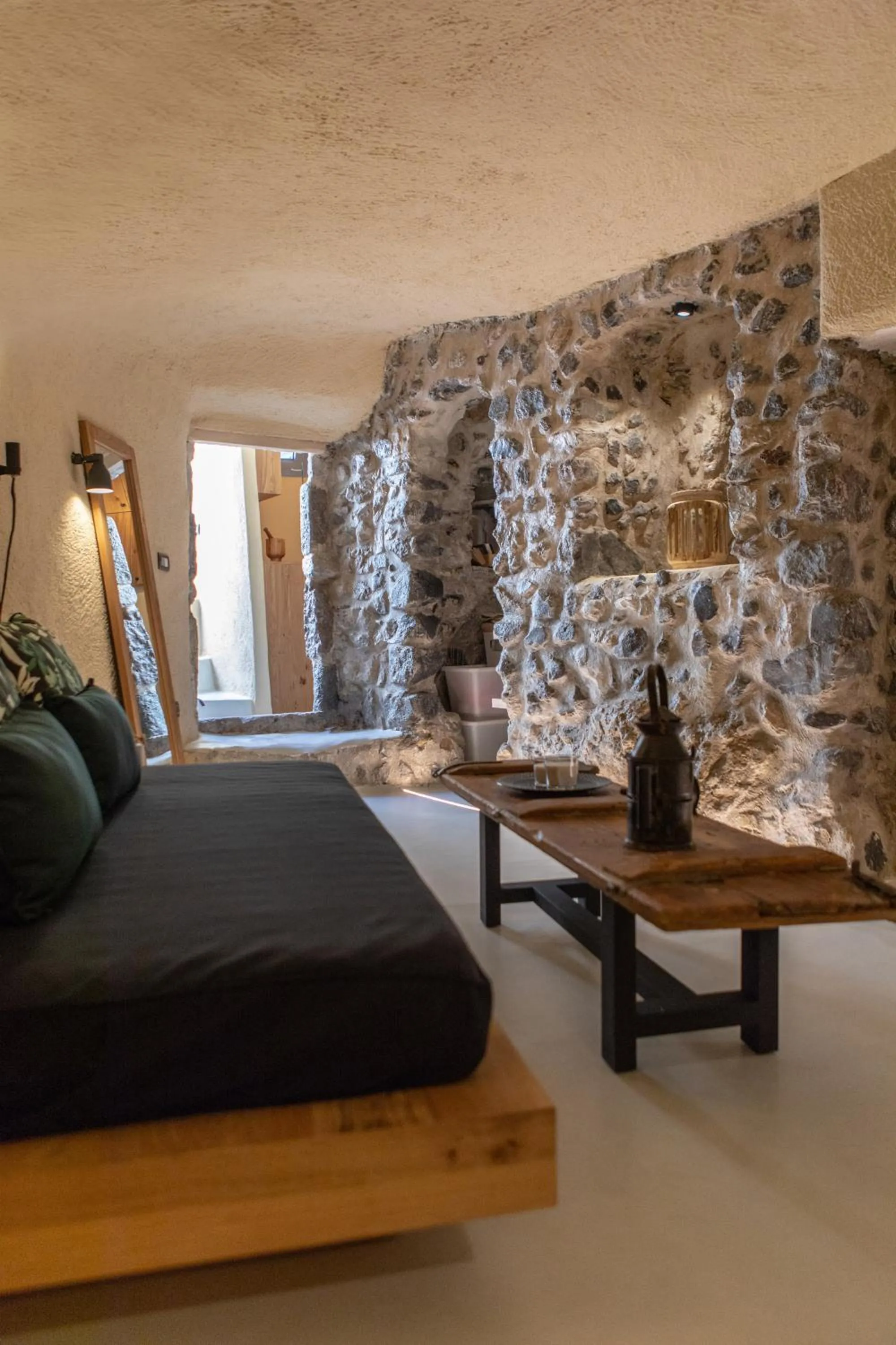 Seating area, Bed in Nalas Suites