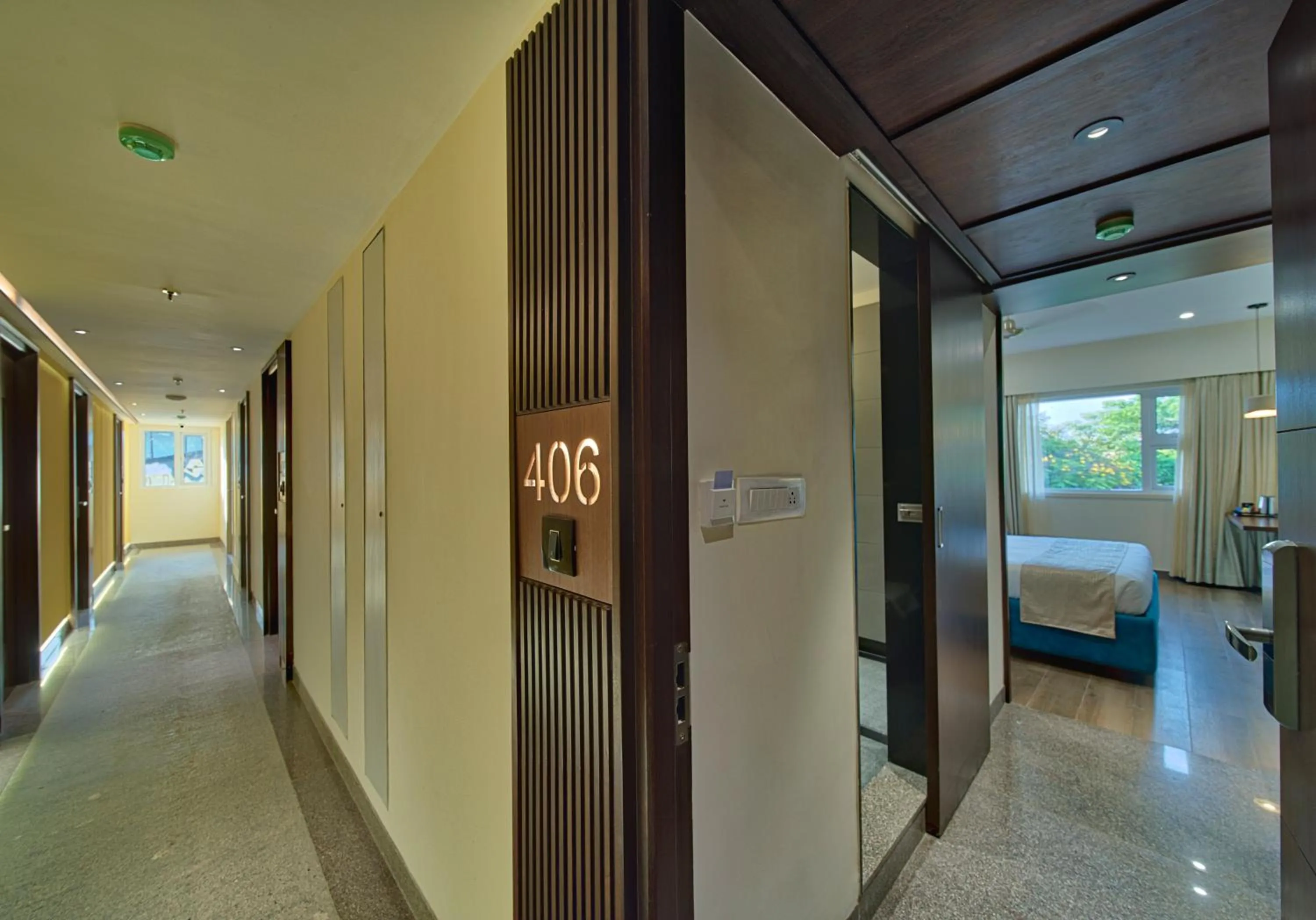 Lobby or reception, Bed in ICON Boutique by Bhagini