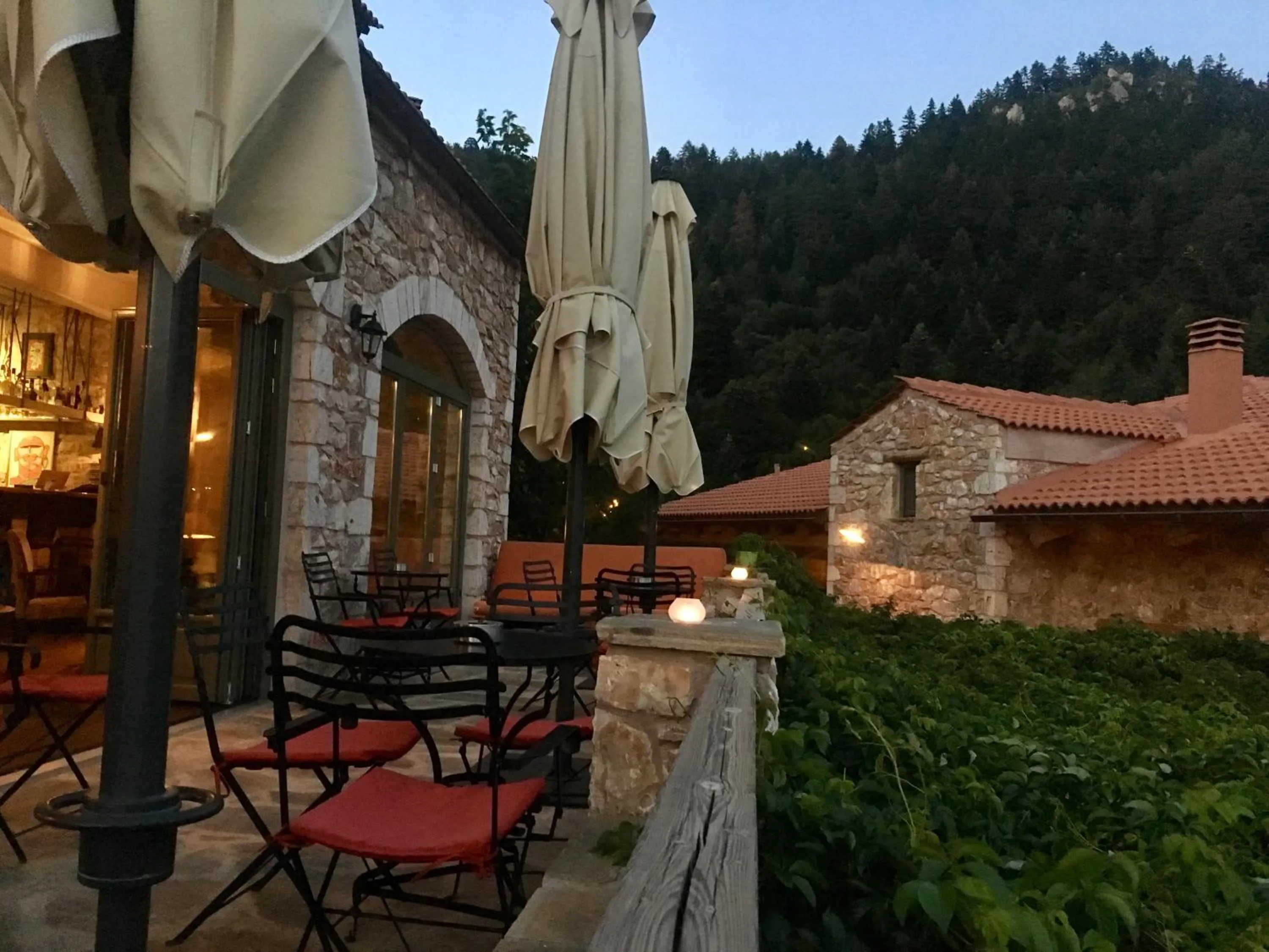 Restaurant/places to eat in Pritanio