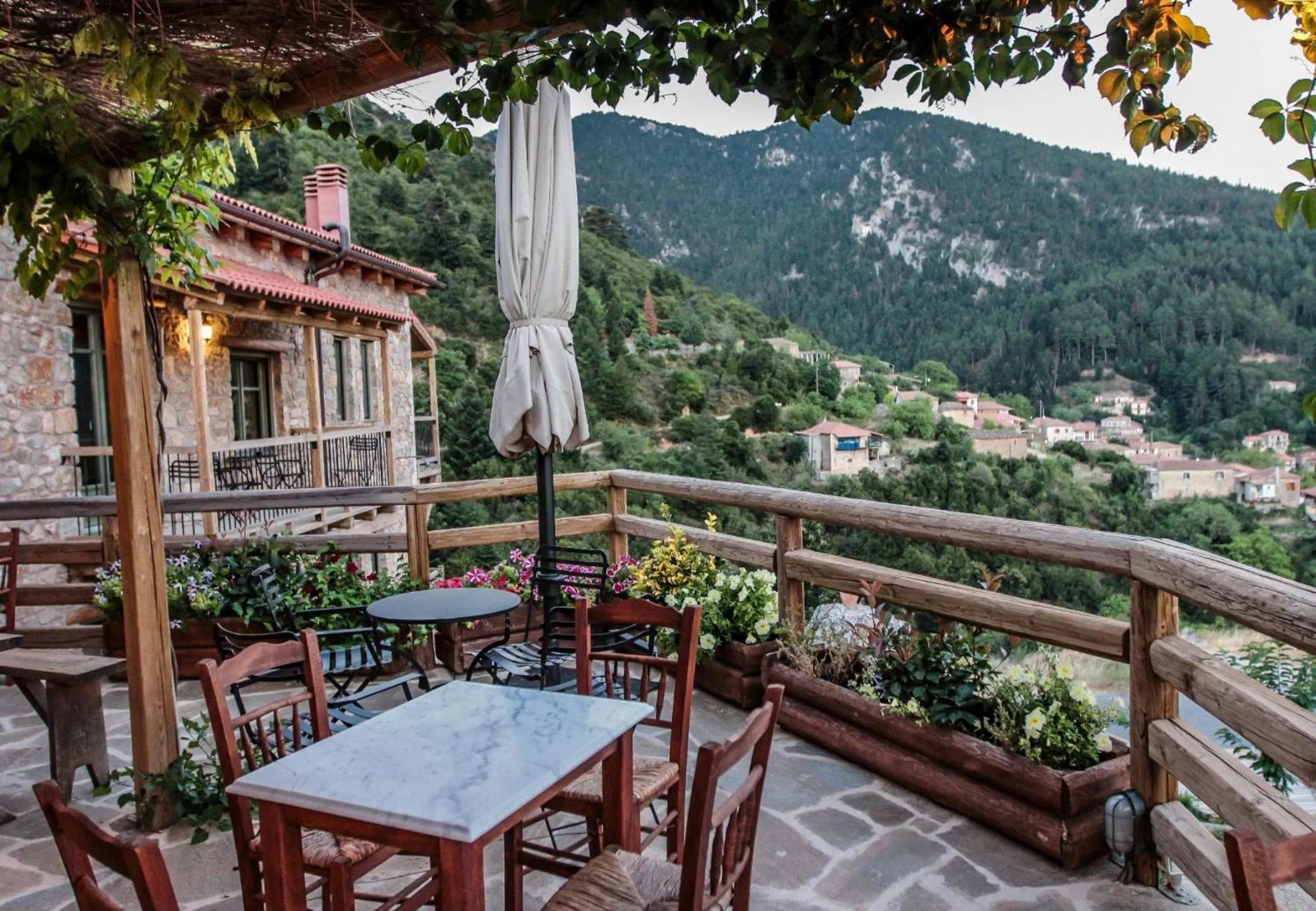 Restaurant/places to eat in Pritanio