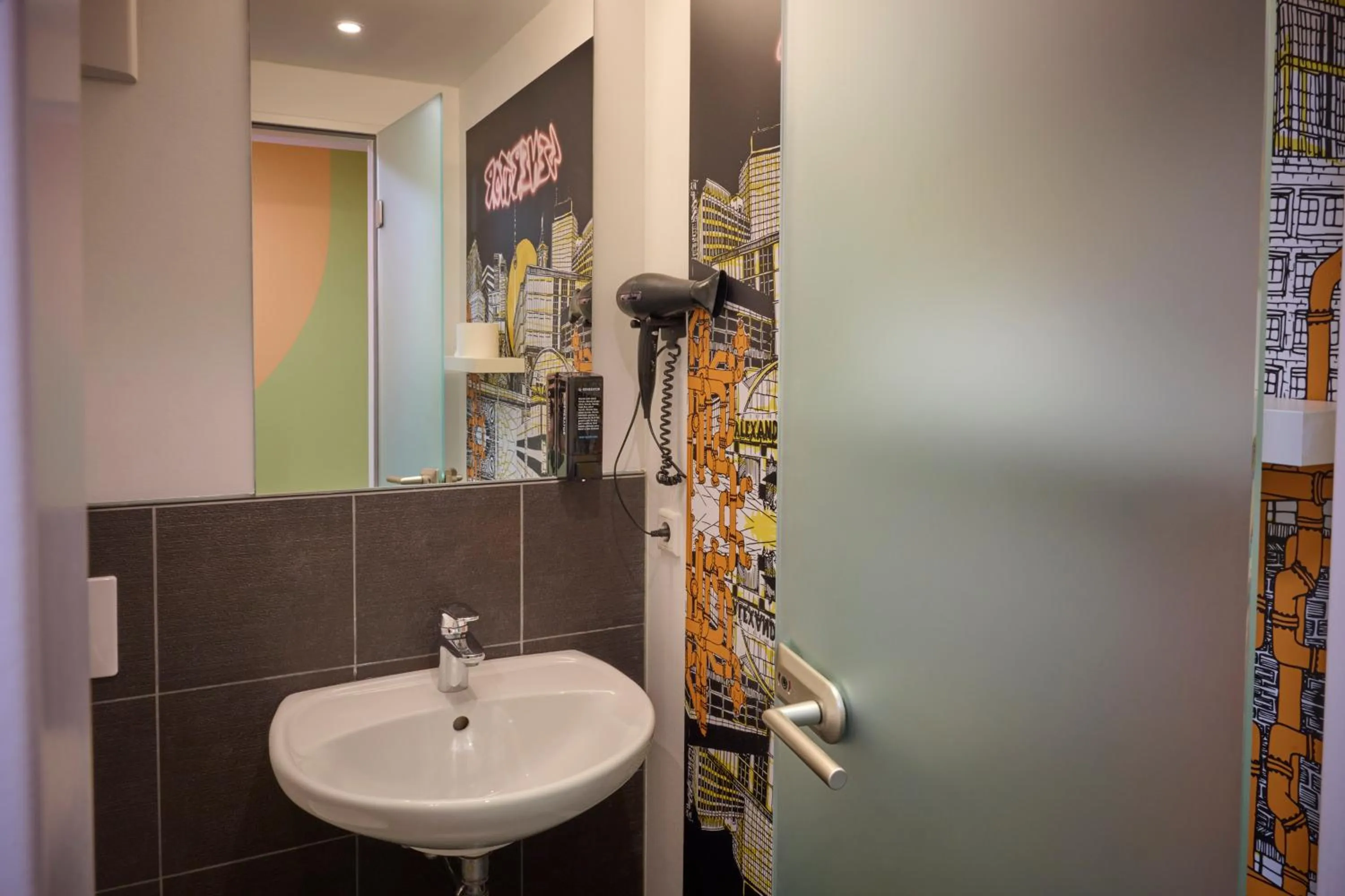 Bathroom in Generator Berlin Alexanderplatz