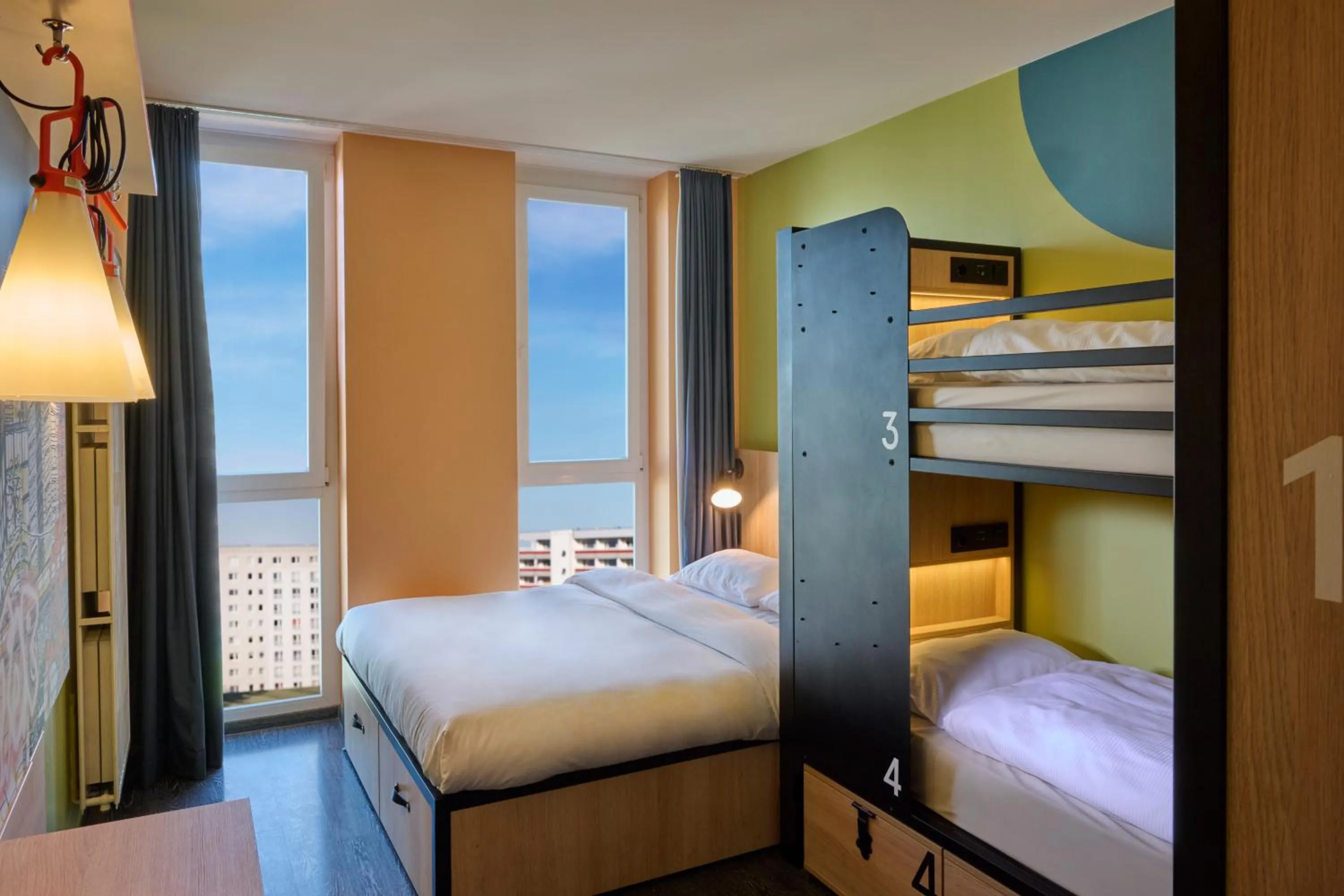 Bed in Generator Berlin Alexanderplatz