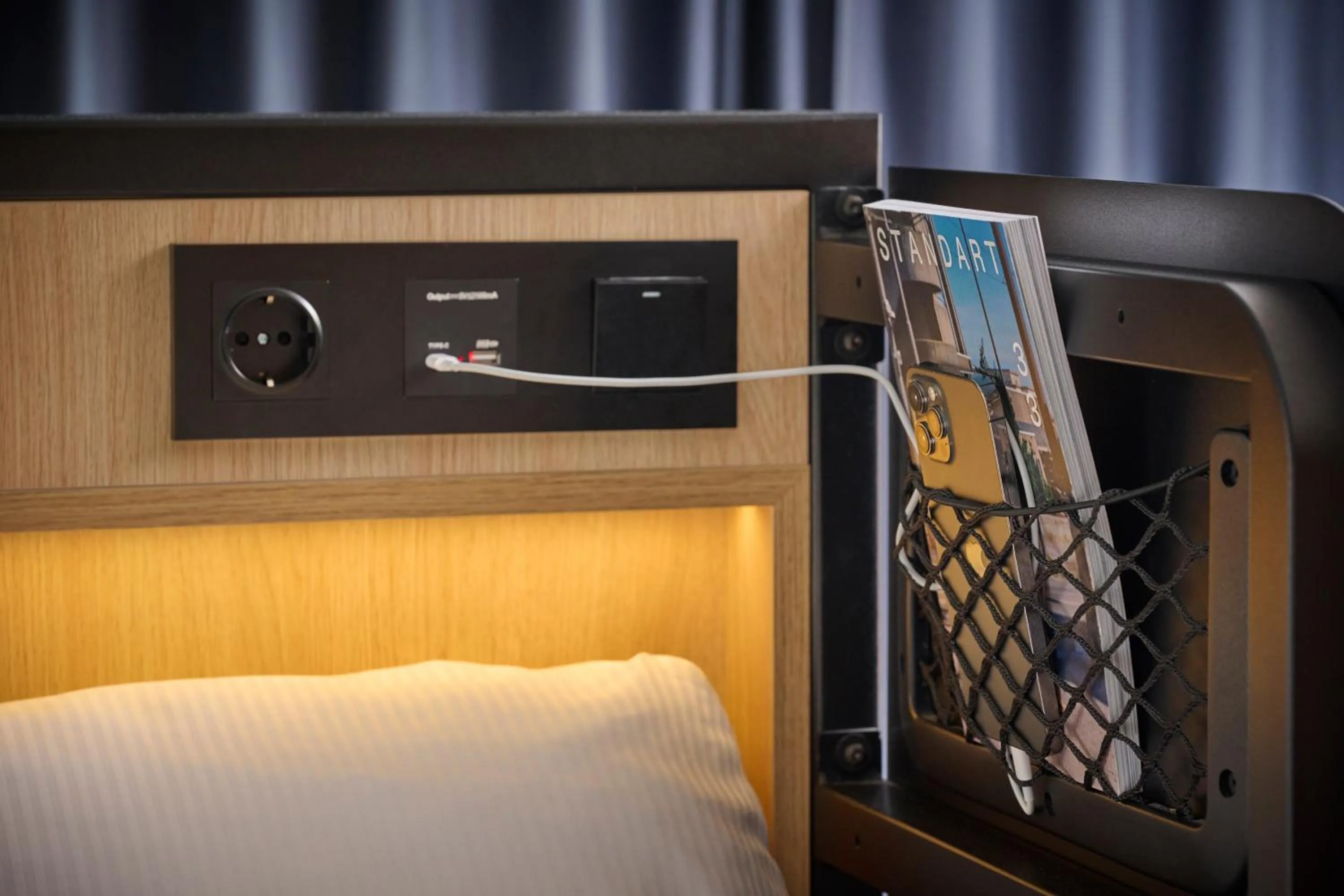 Bed in Generator Berlin Alexanderplatz