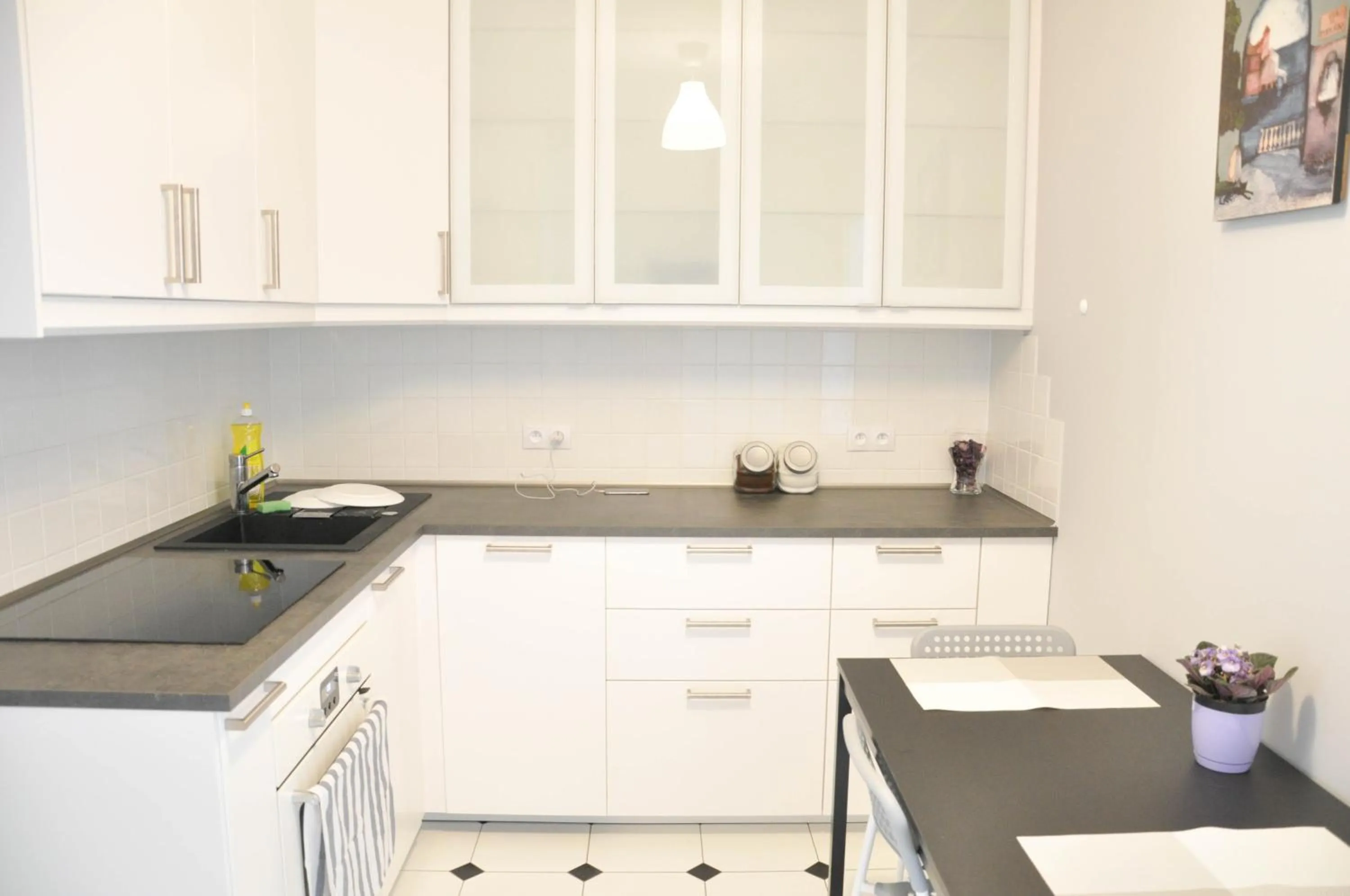 Communal kitchen, Kitchen/Kitchenette in HaLo Rooms City Centre