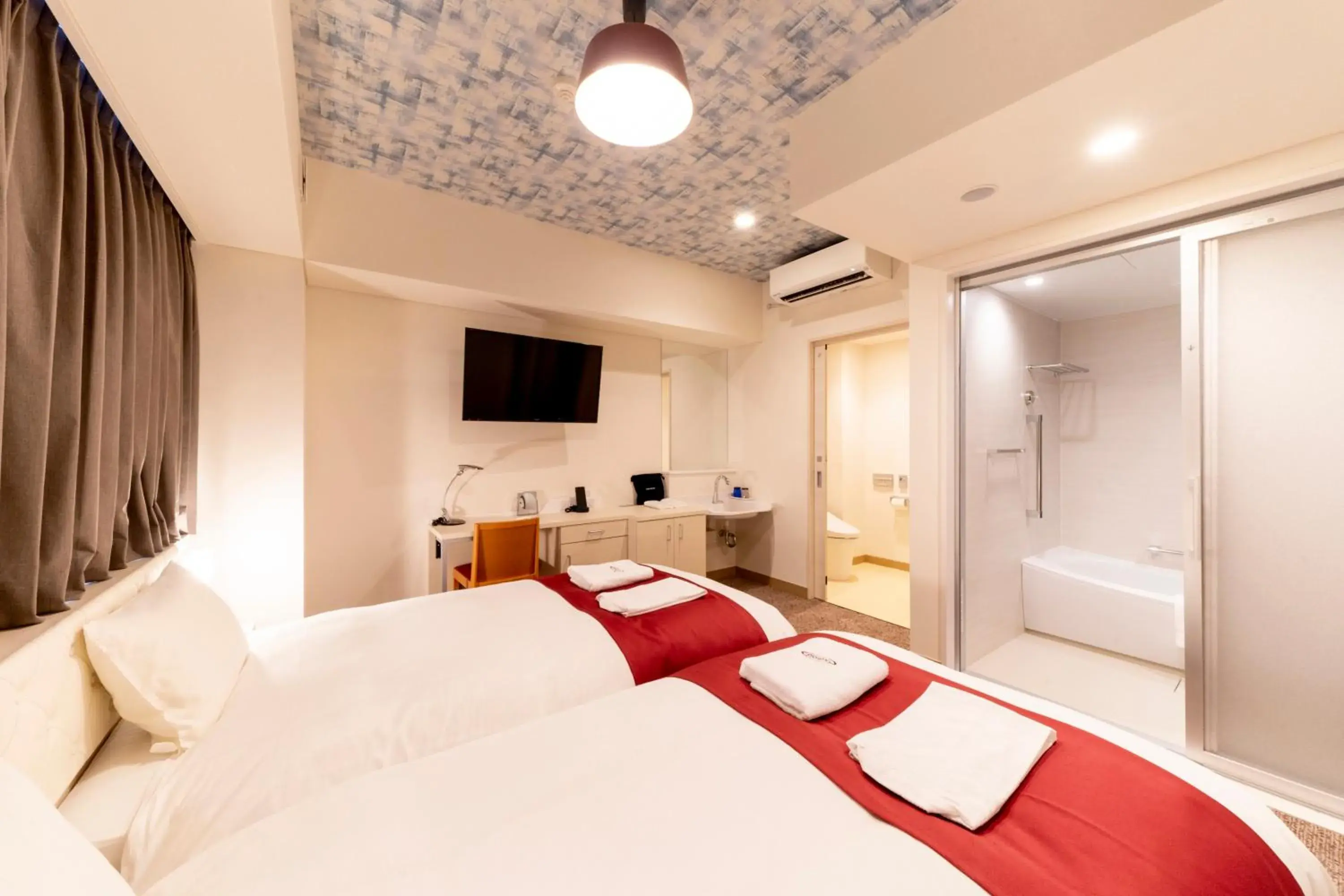 Twin Room - Disability Access - Non-Smoking in Hotel Rosso Karuizawa Twin Room - Disability Access - Non-Smoking in Hotel Rosso Karuizawa