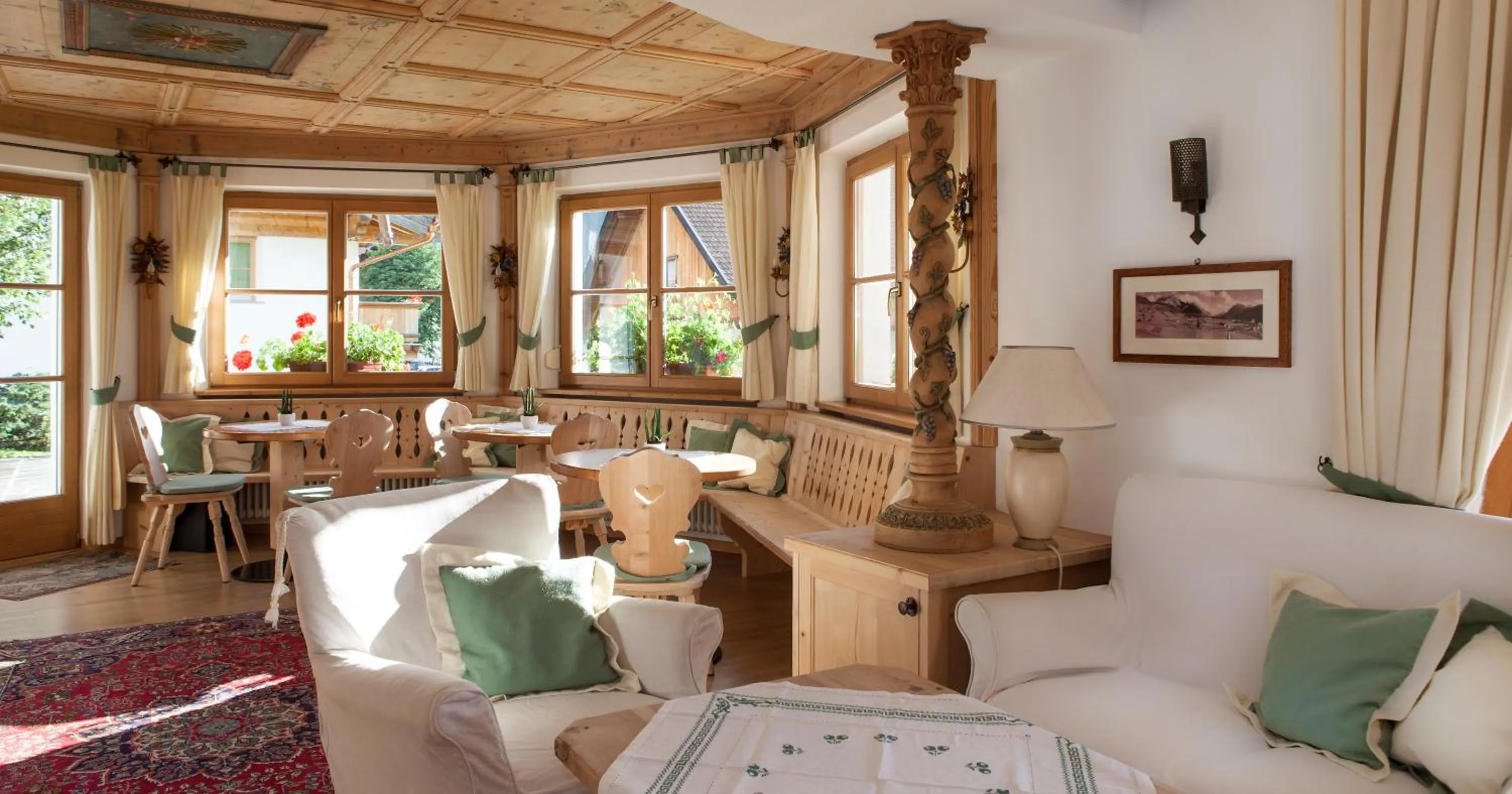 Lounge or bar in Hotel Mareo Dolomites