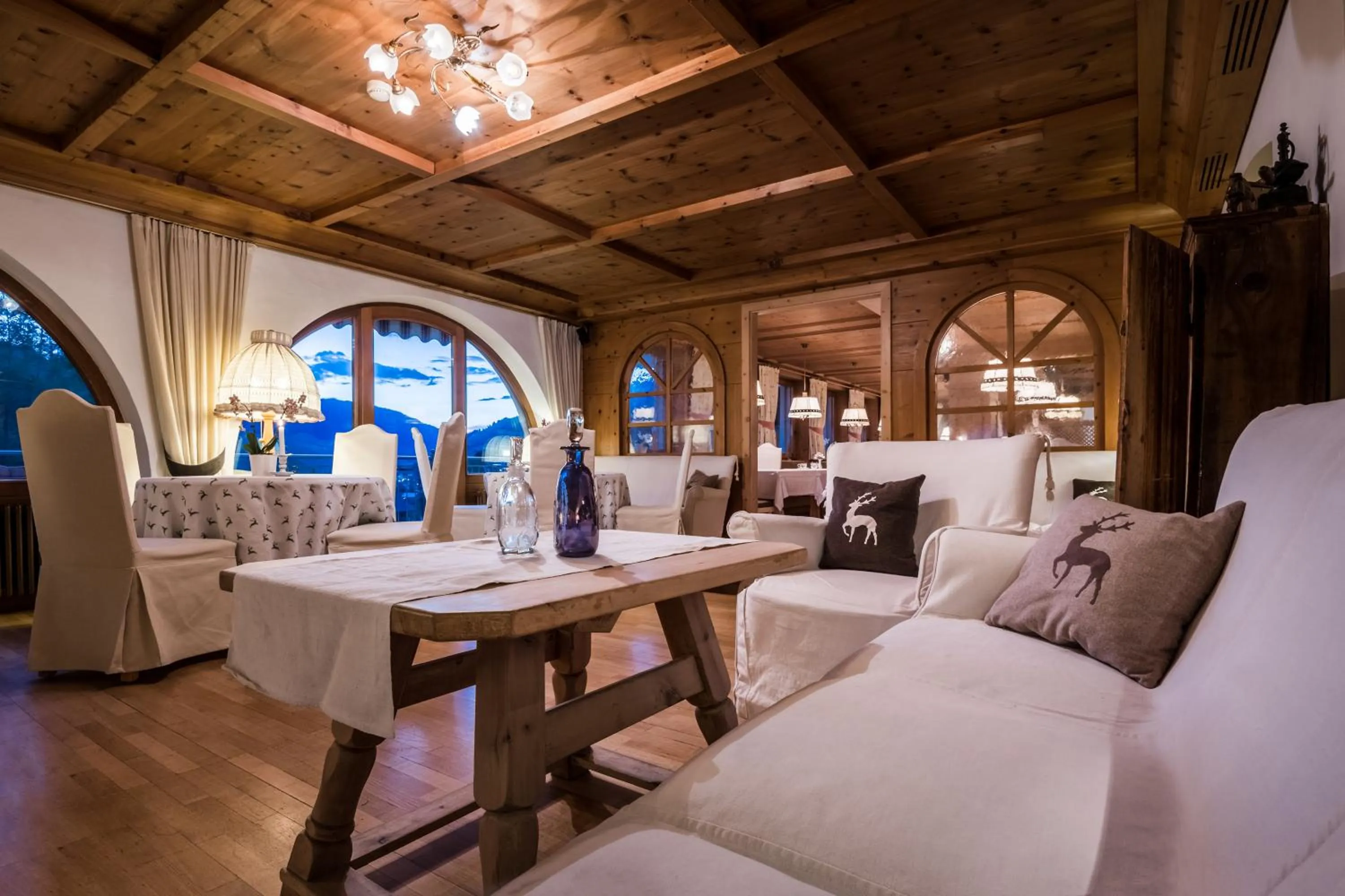 Lounge or bar in Hotel Mareo Dolomites