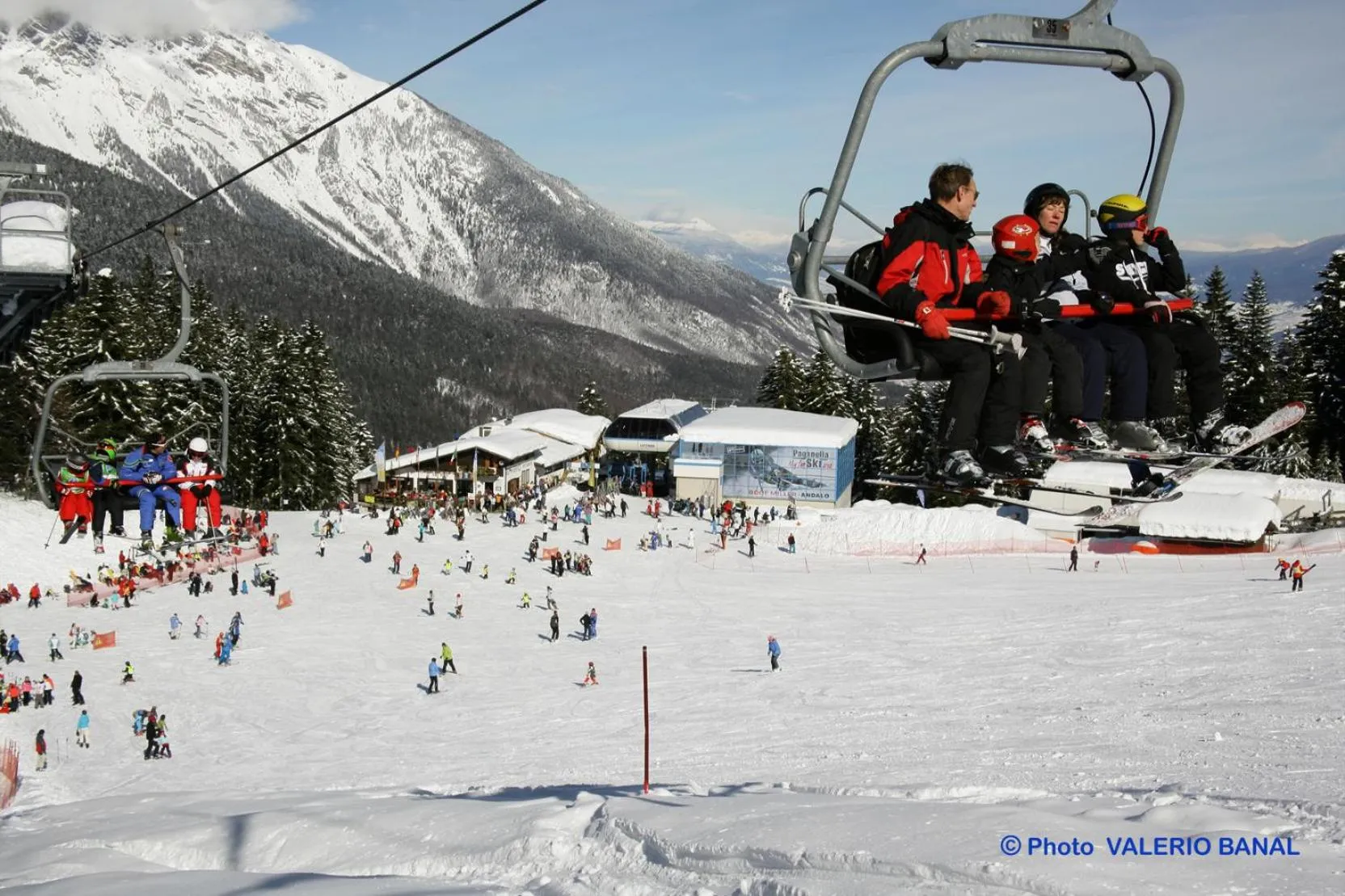 Skiing in Hotel Zurigo