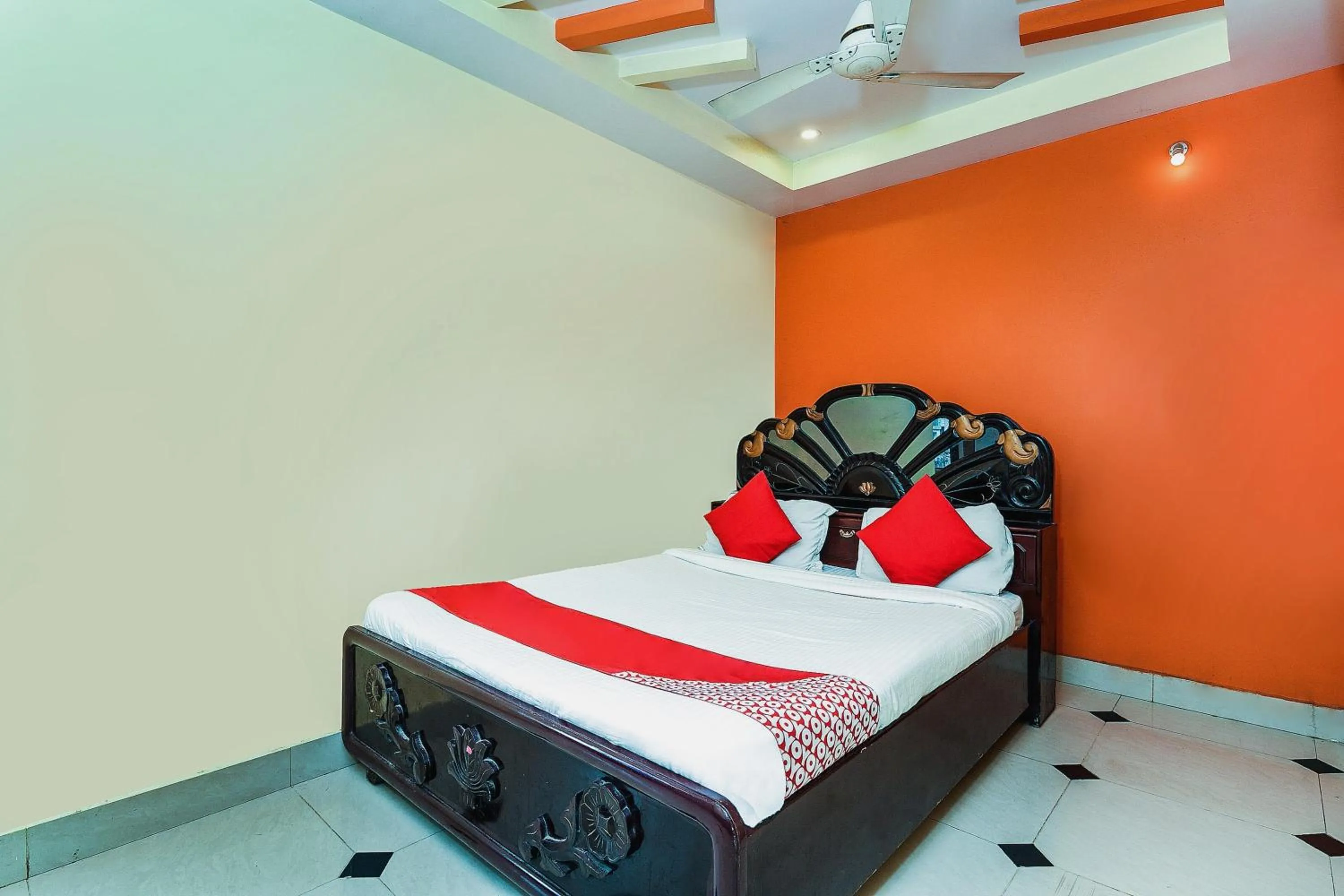 Bedroom, Bed in Hotel O Sindhura Guest House