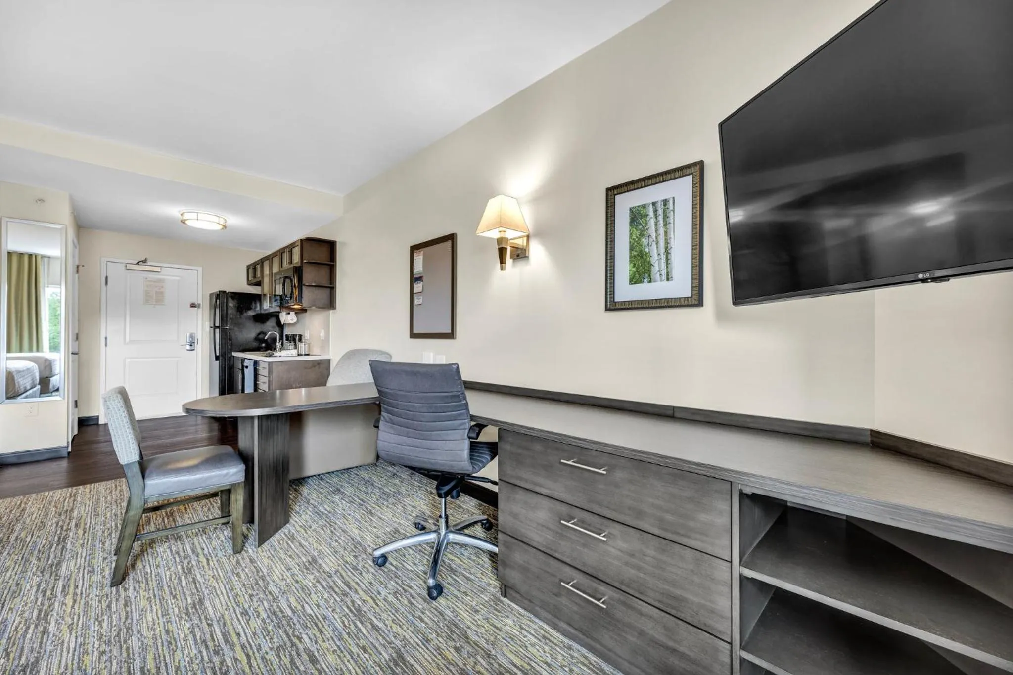 Photo of the whole room in Candlewood Suites - Dumfries - Quantico by IHG