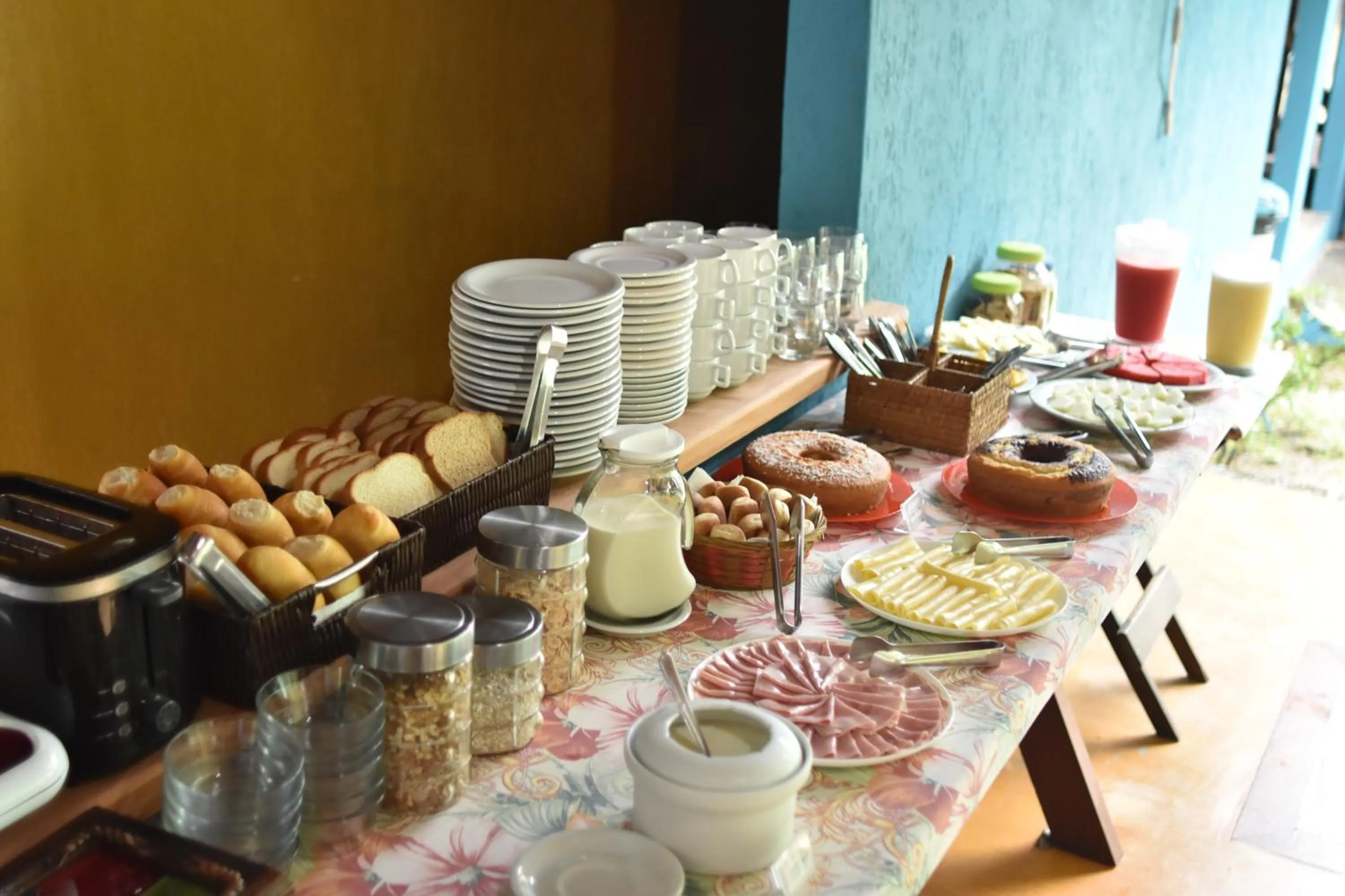 Breakfast in Pousada Bugio