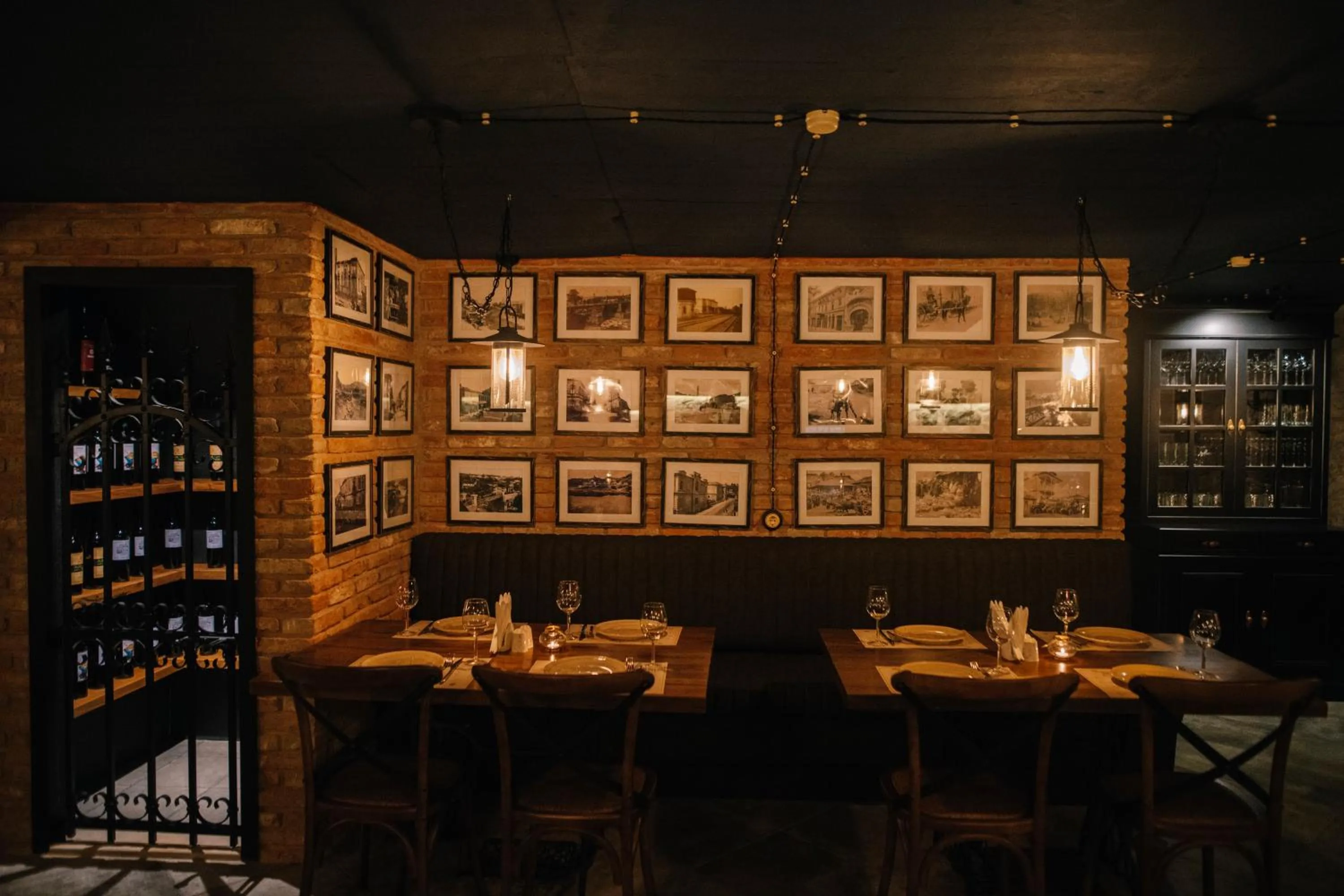 Restaurant/places to eat in Solomon