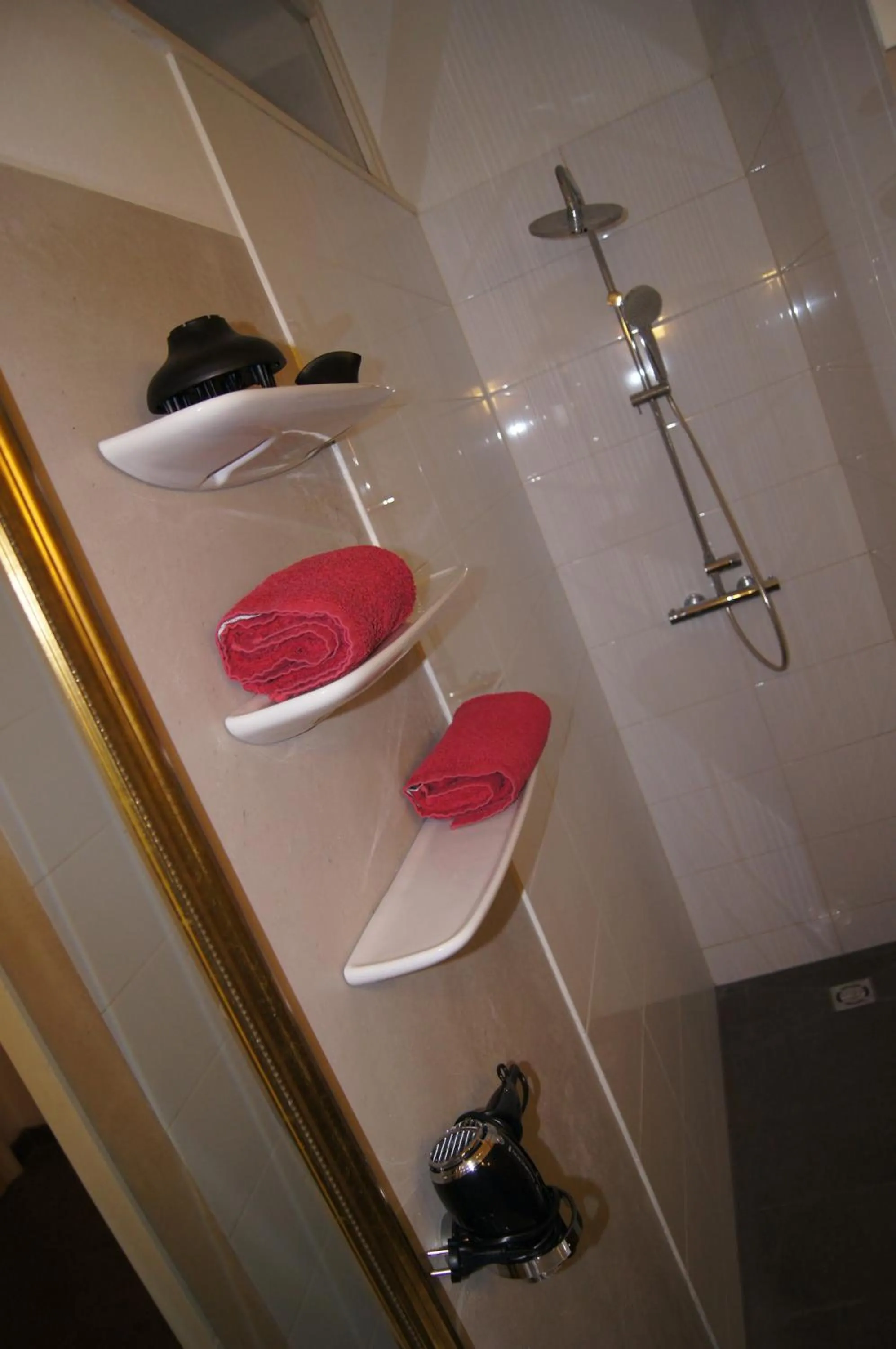 Shower in Altstadthaus Cityappartements