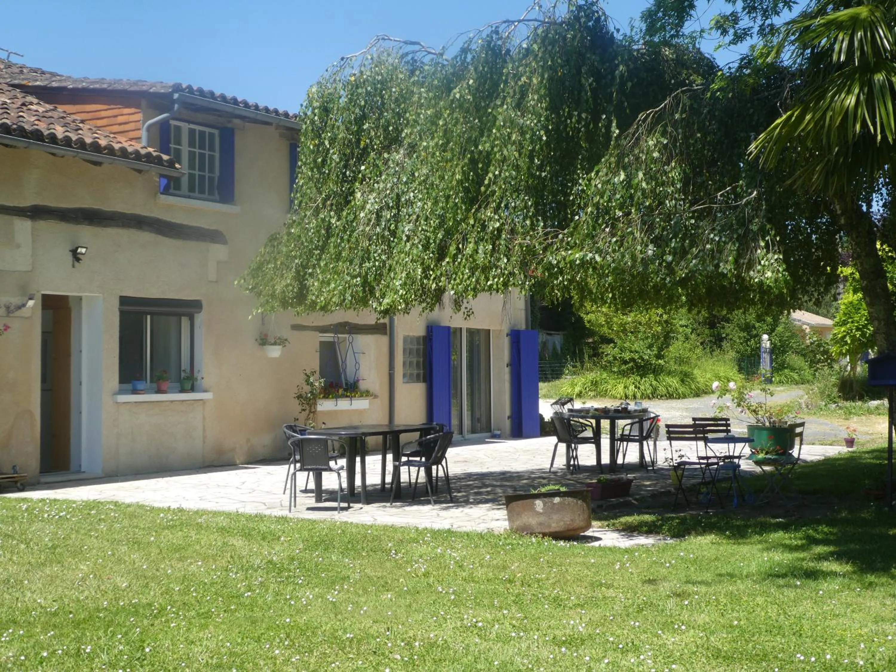 Property building in Les chambres du Ladoux