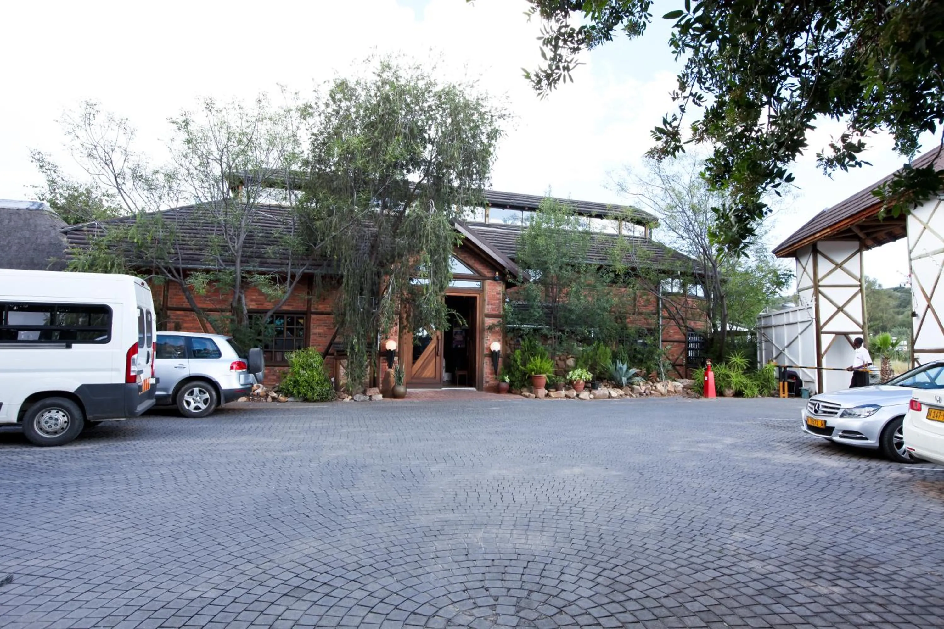 Facade/entrance in Roof of Africa Hotel