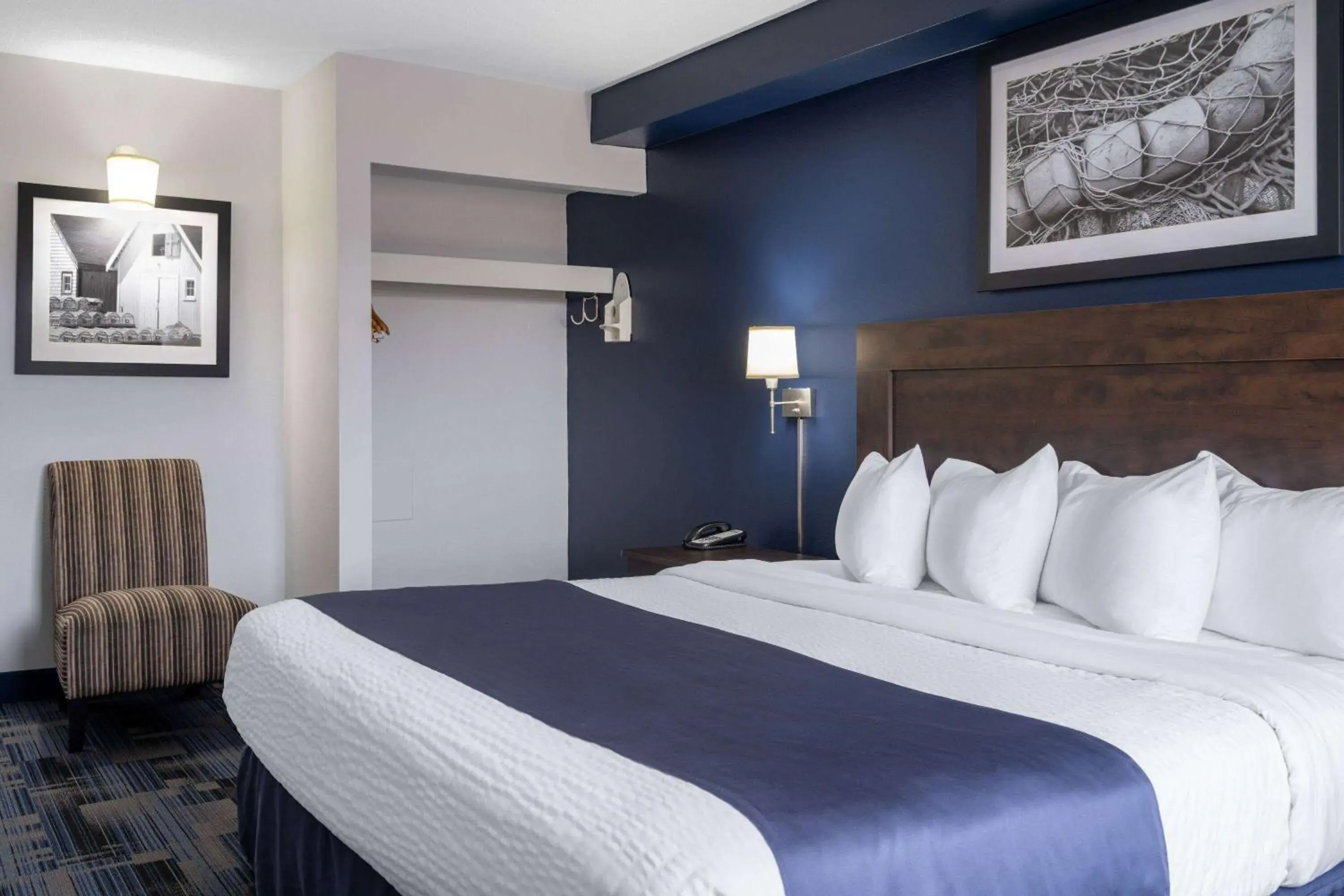 King Room - Disability Access - Non-Smoking in Travelodge Suites by Wyndham Saint John King Room - Disability Access - Non-Smoking in Travelodge Suites by Wyndham Saint John
