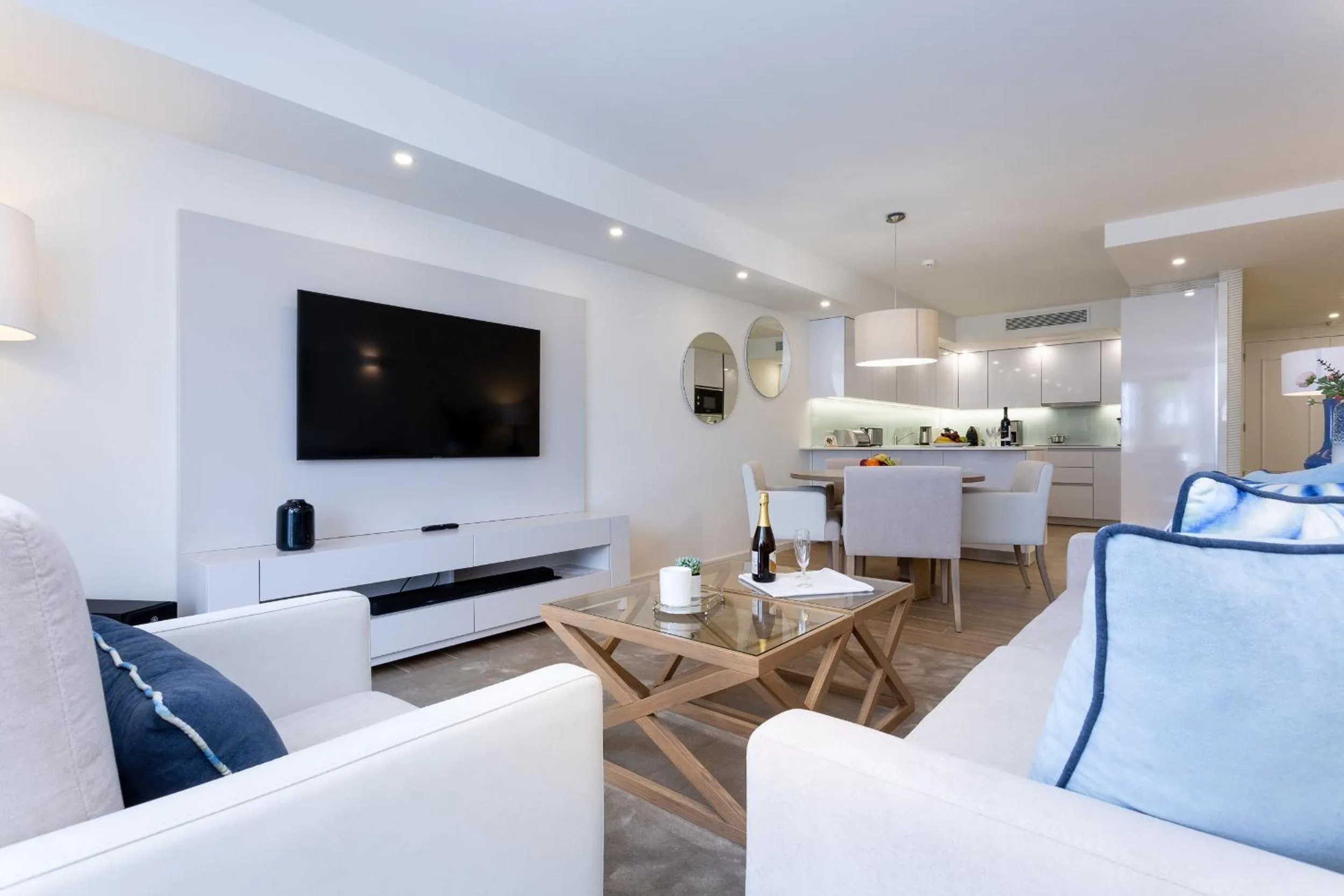Communal lounge/ TV room in Quinta do Lago Country Club