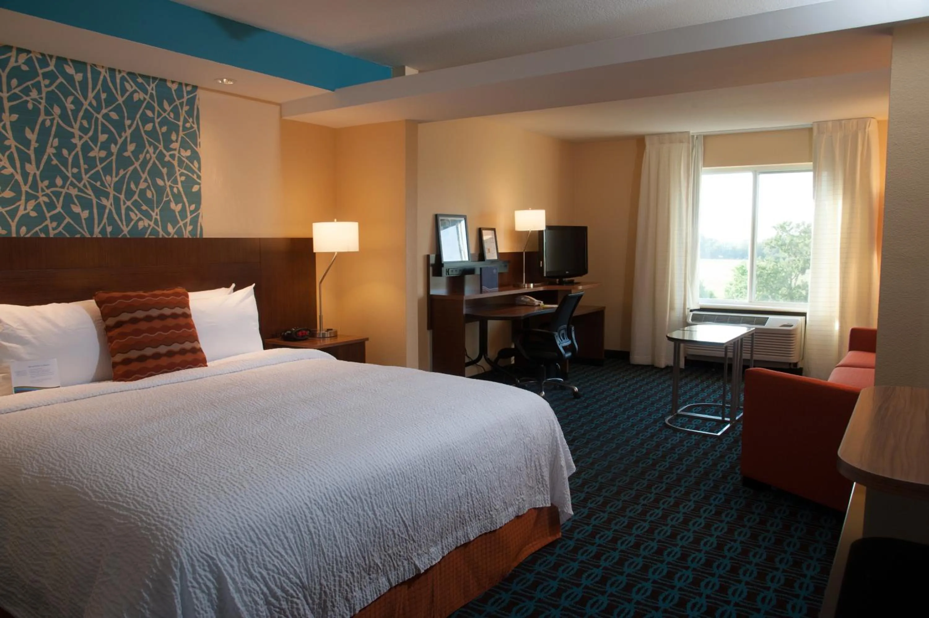 Bedroom, Bed in Fairfield Inn & Suites by Marriott Montgomery Airport
