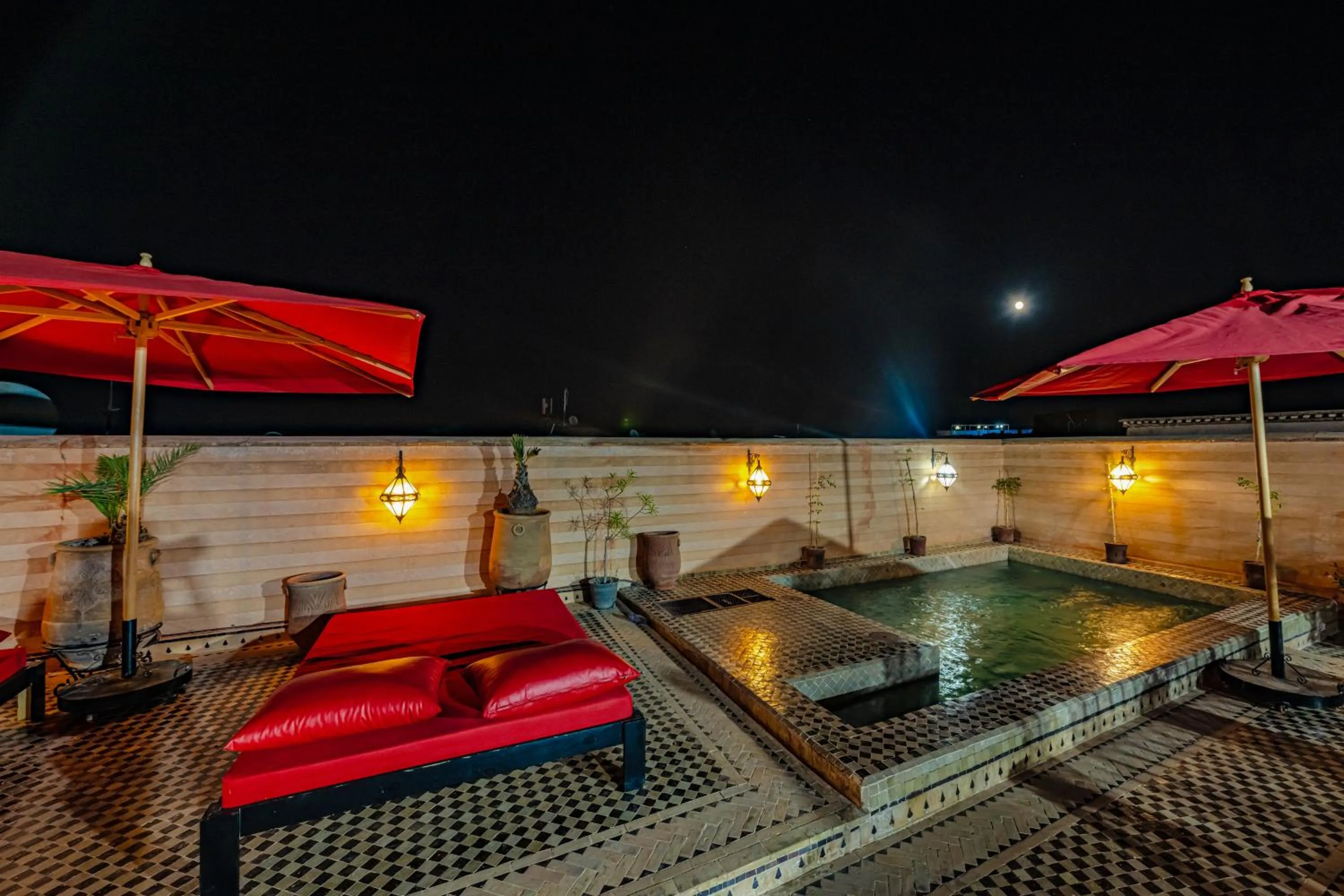 Swimming pool in Maison Do