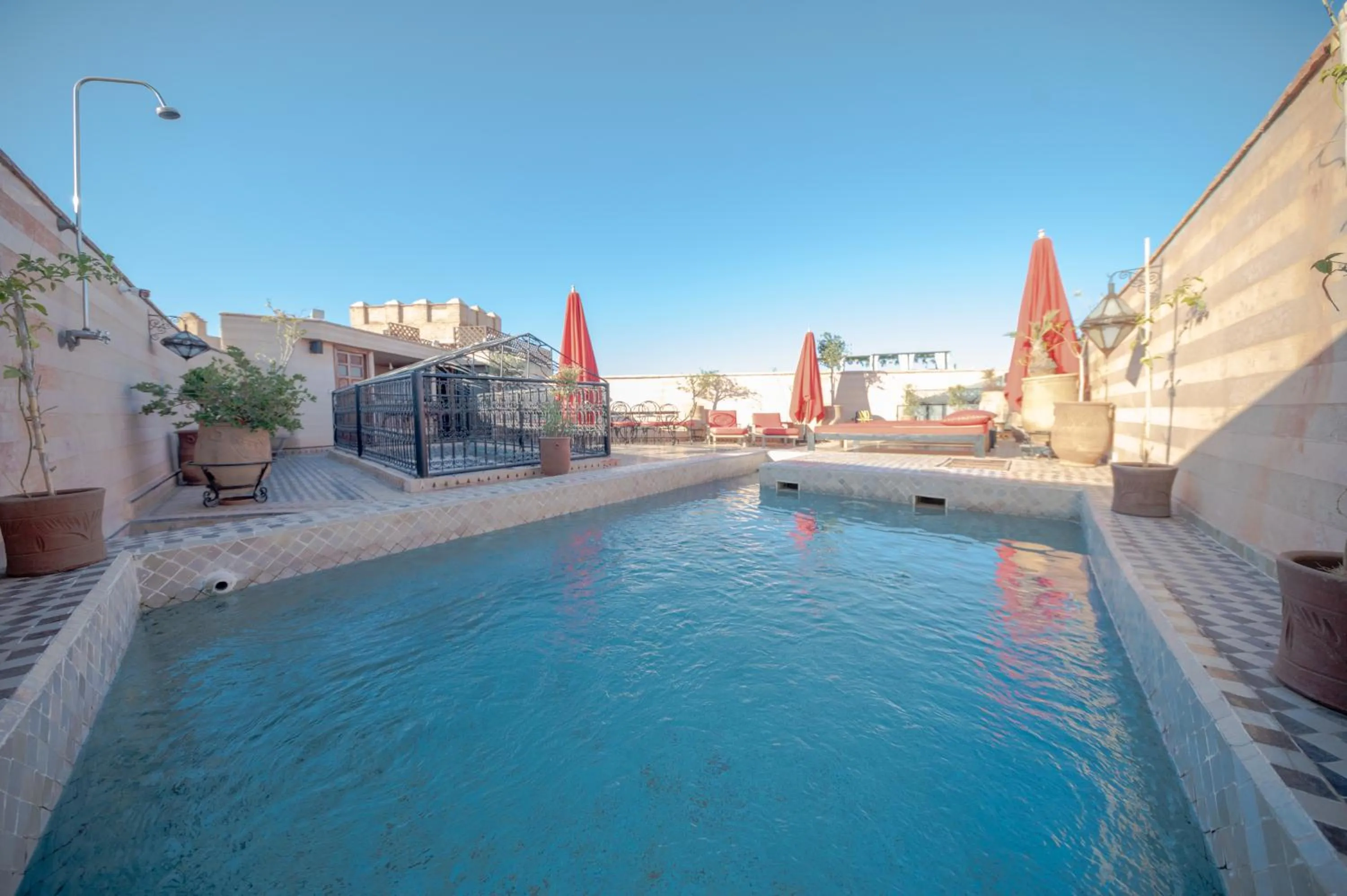 Swimming pool in Maison Do