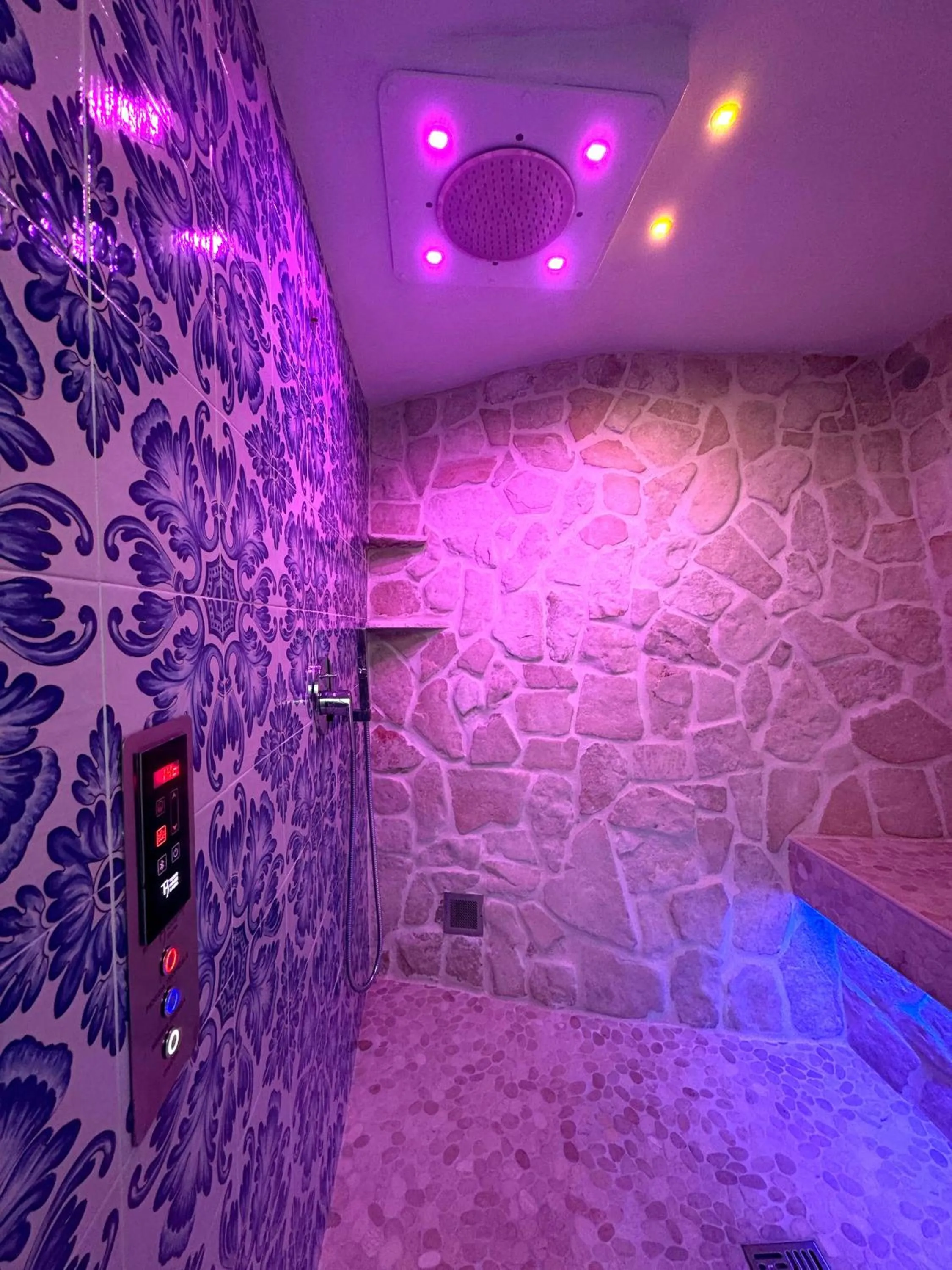 Sauna in Pharus Miseni Suites and rooms