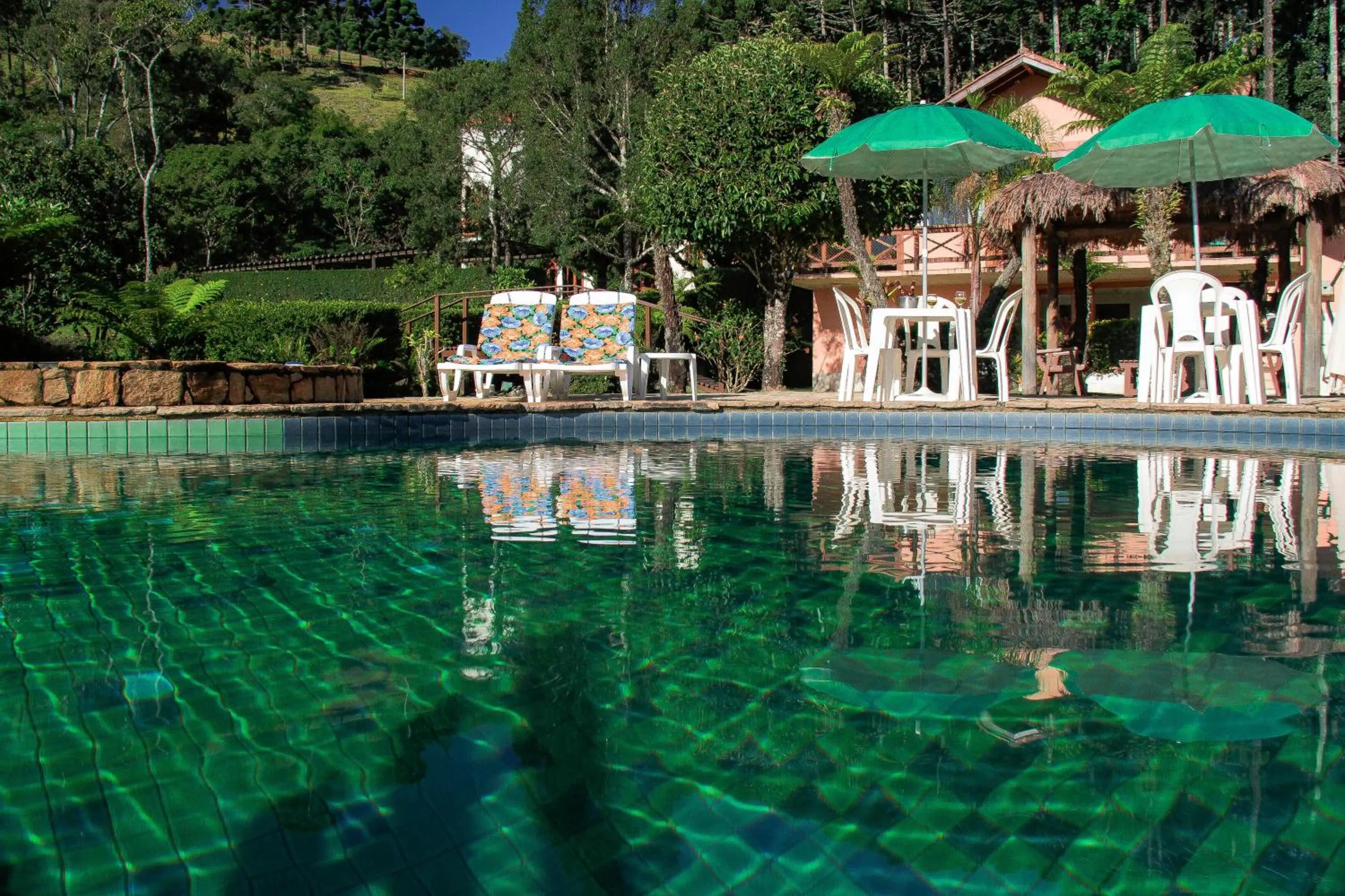 Swimming pool in Pousada Vida Verde
