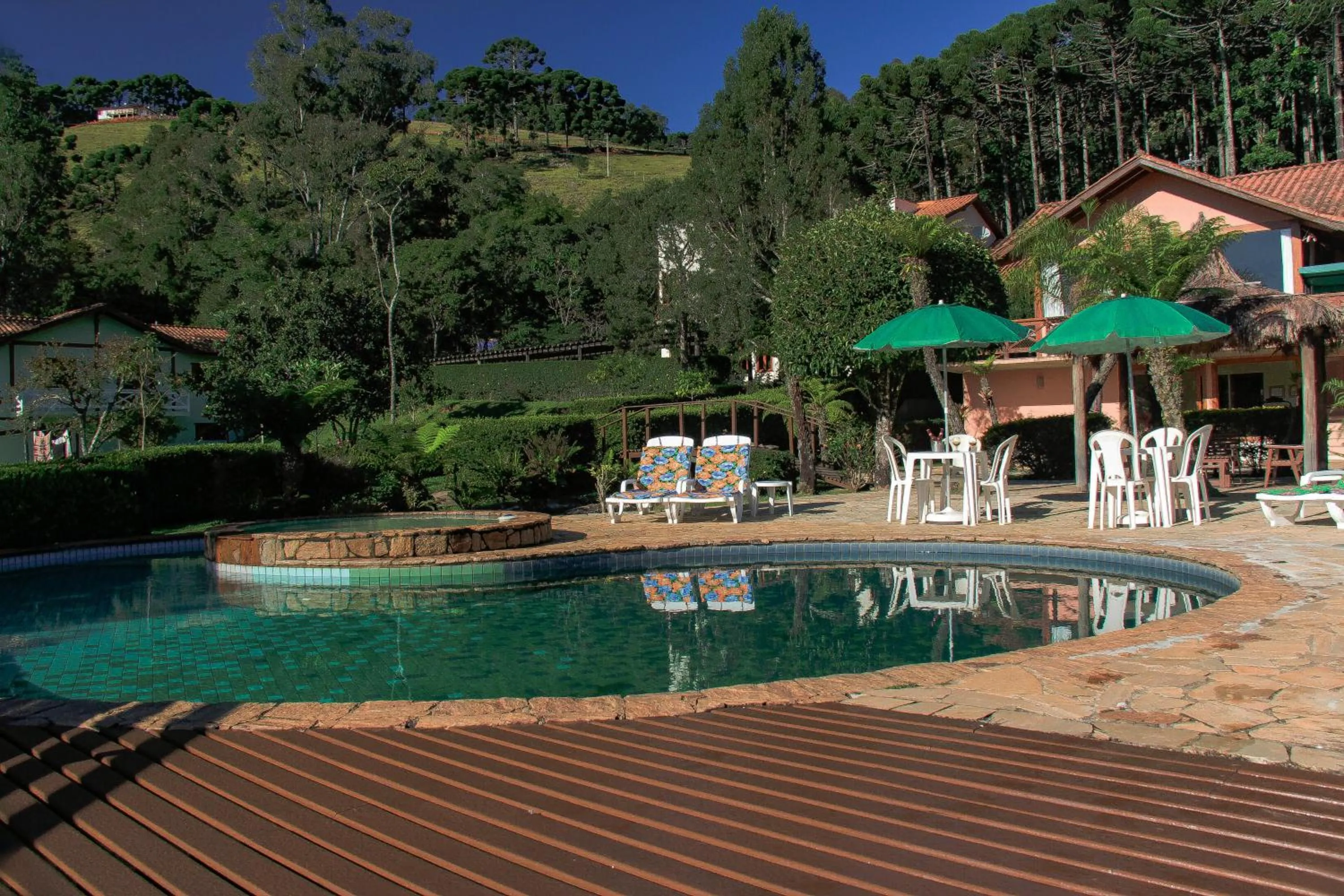 Swimming pool in Pousada Vida Verde