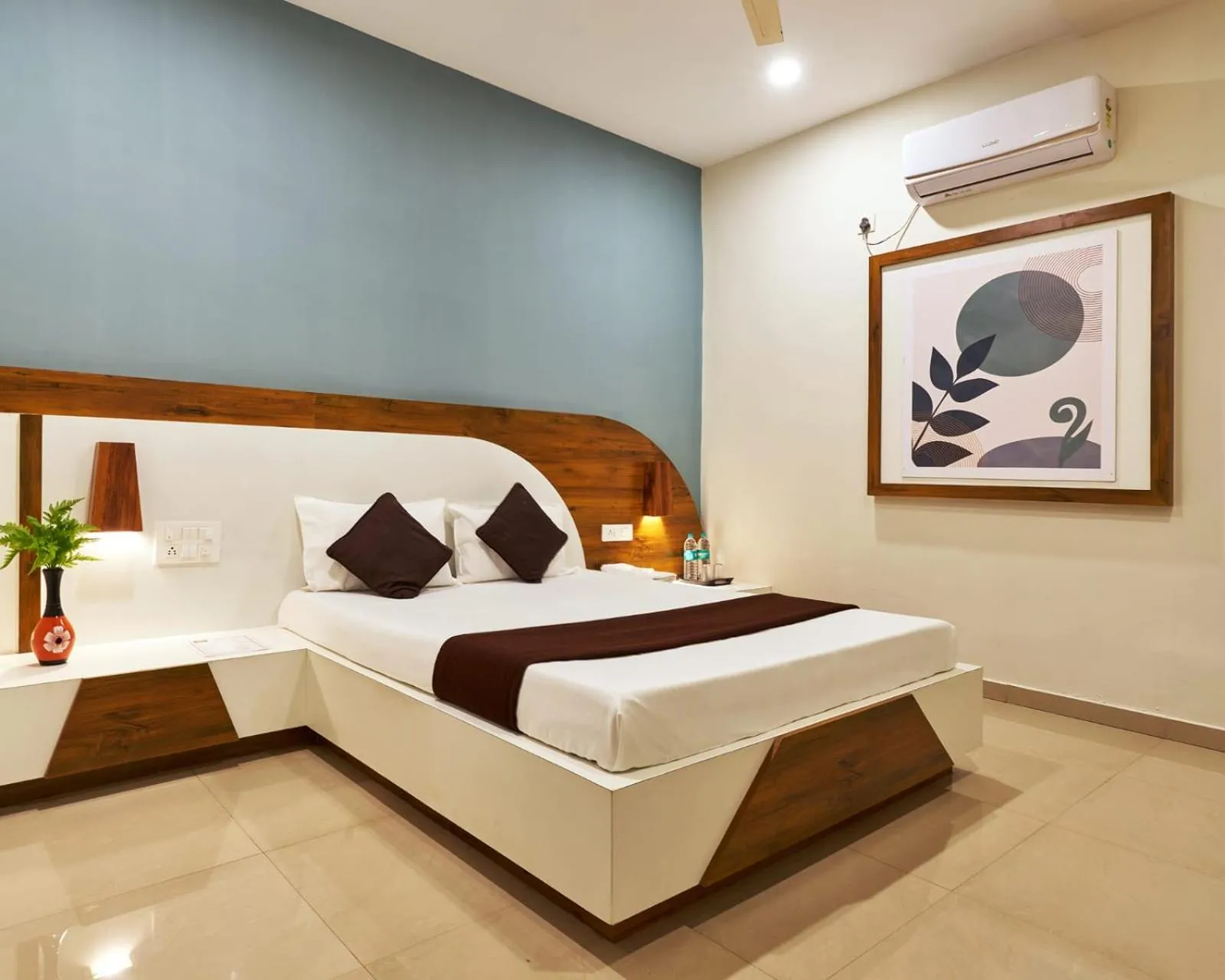 Bed in Serenity Resort Panhala