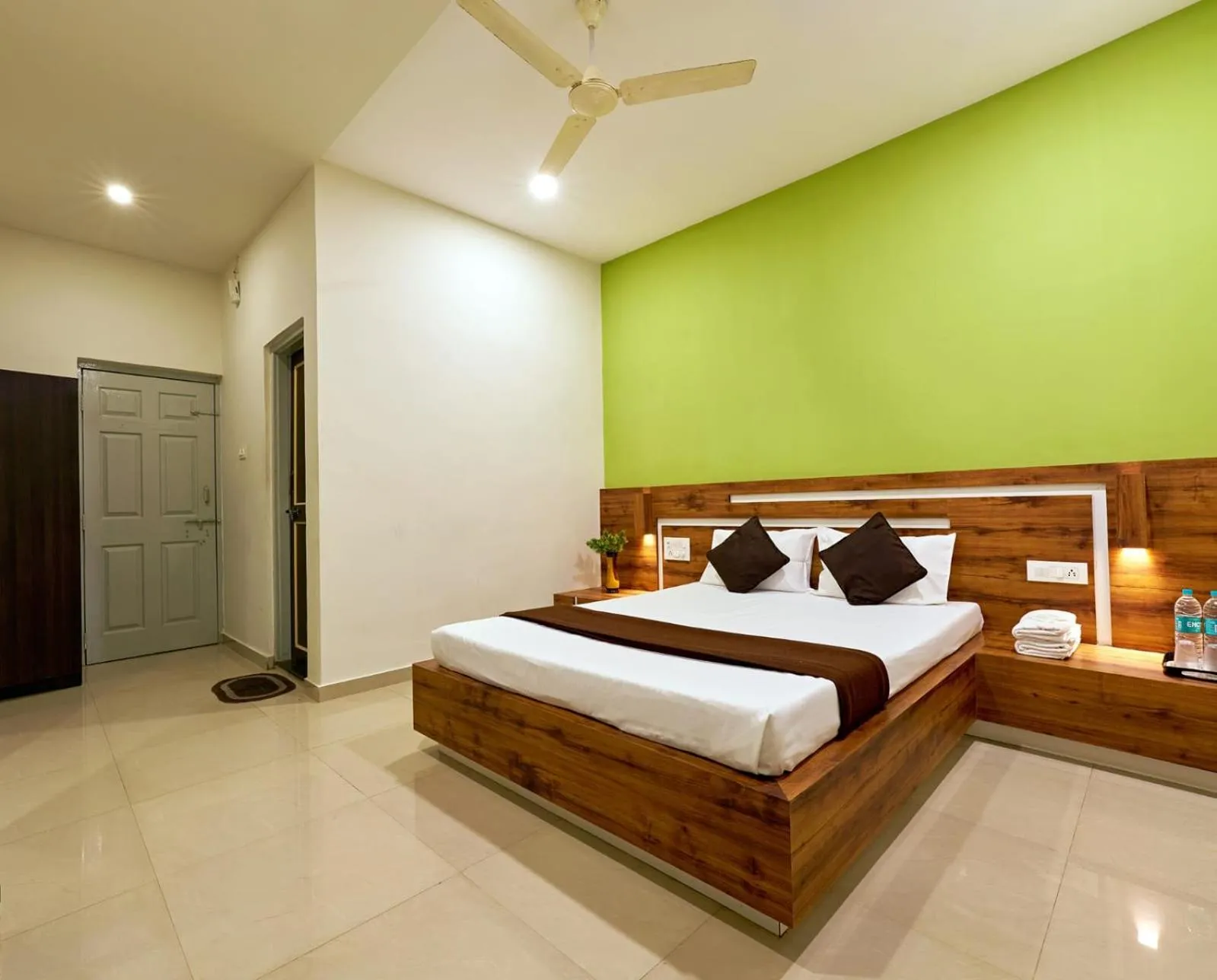 Bed in Serenity Resort Panhala
