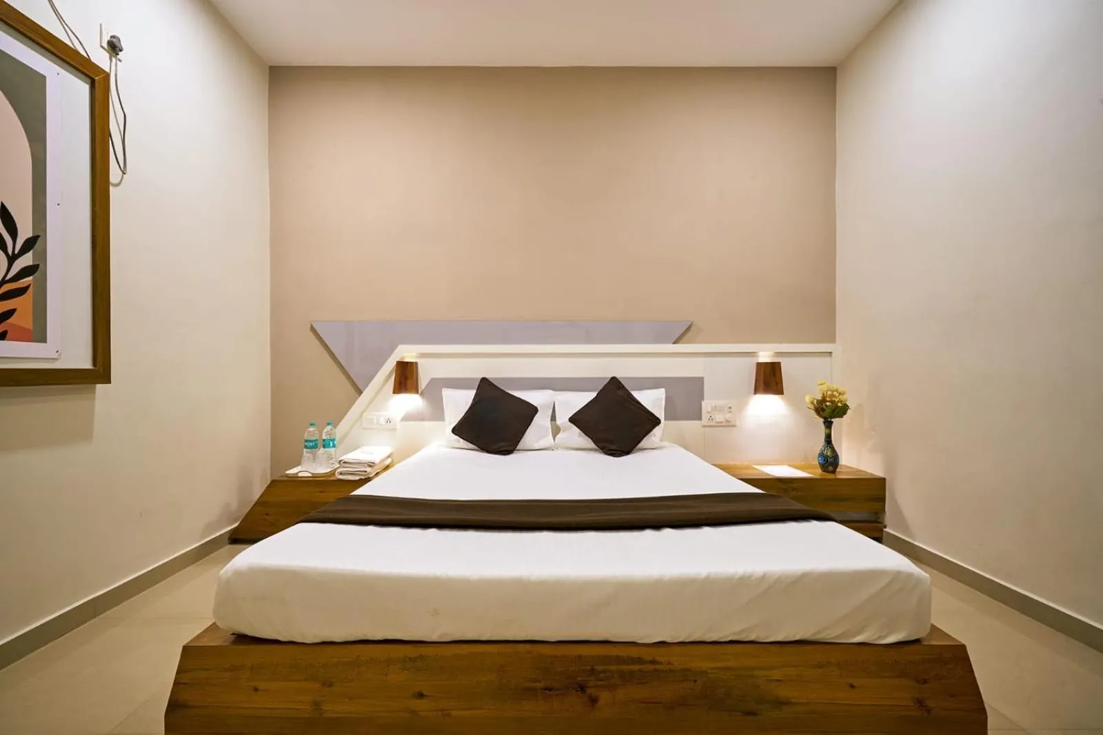 Bed in Serenity Resort Panhala