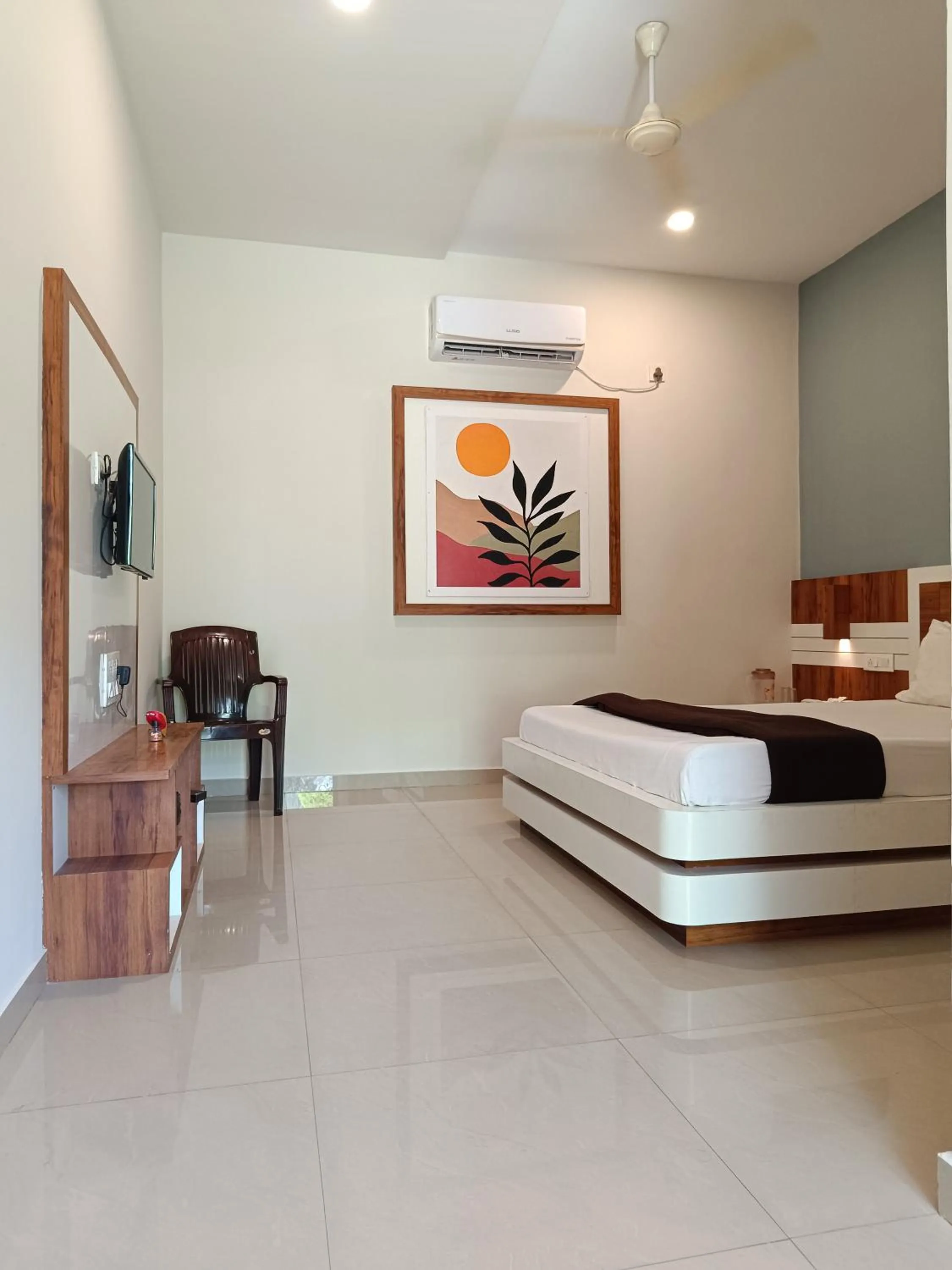 Bed in Serenity Resort Panhala