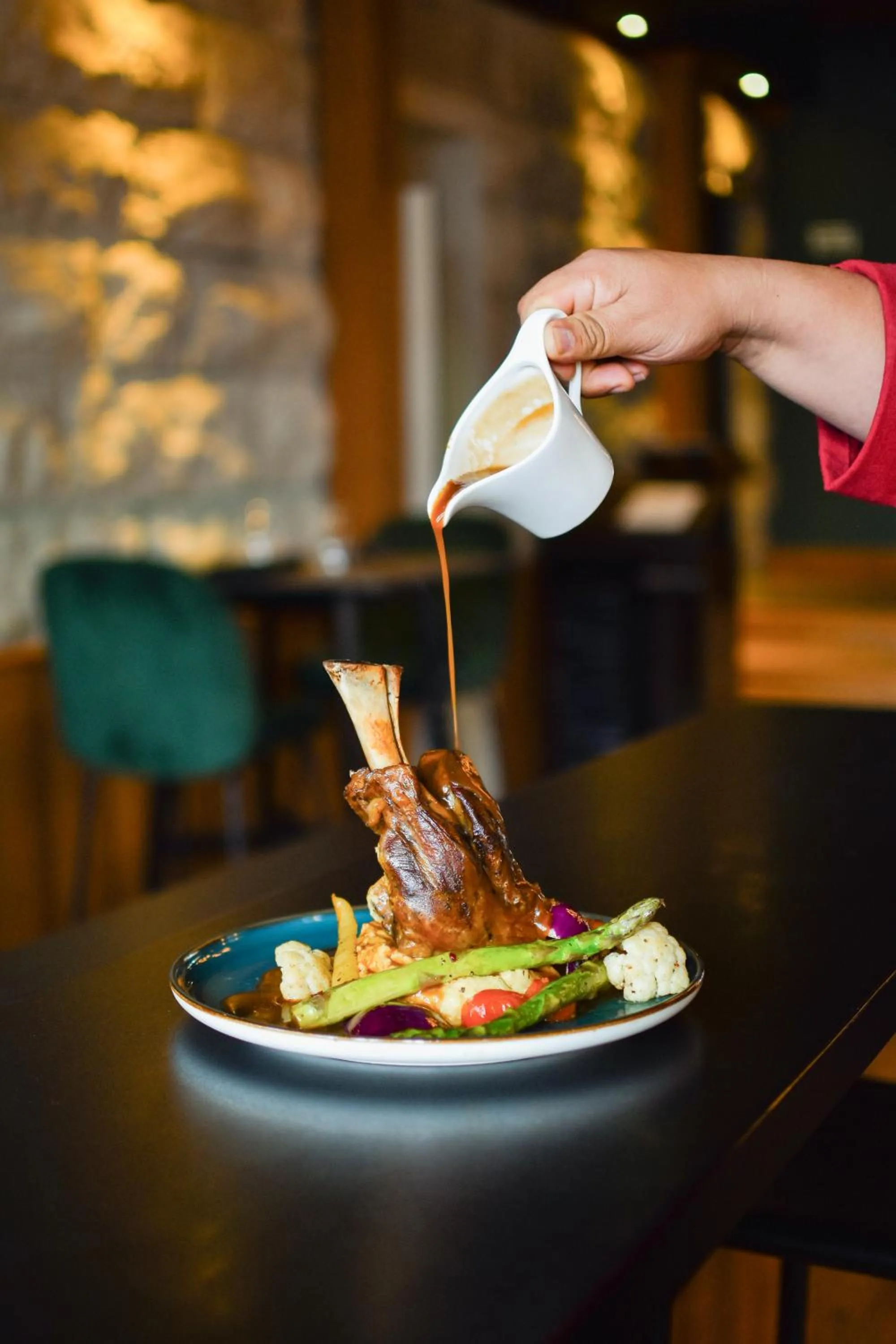 Restaurant/places to eat in Hotel Montfort