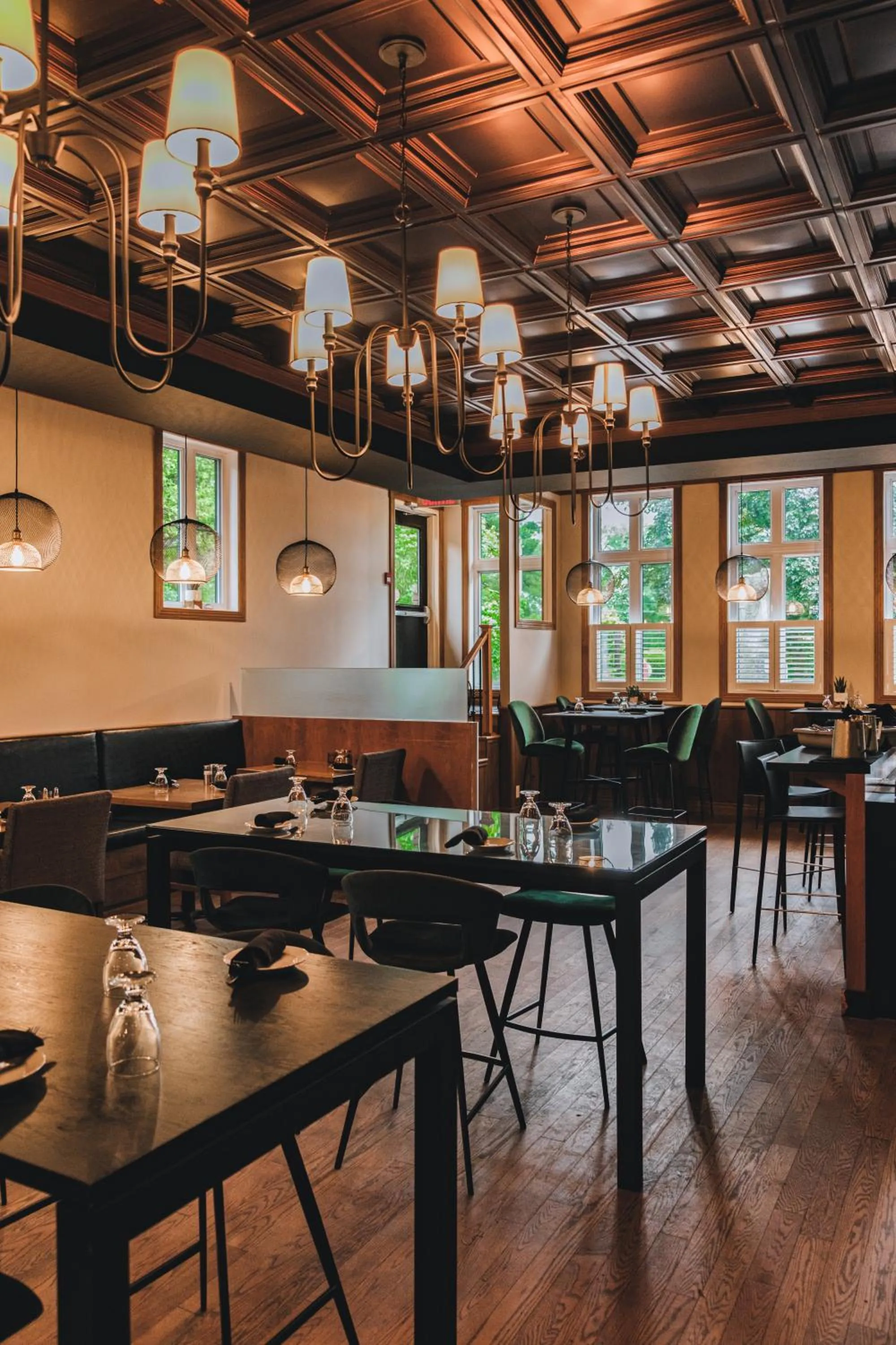 Restaurant/places to eat in Hotel Montfort