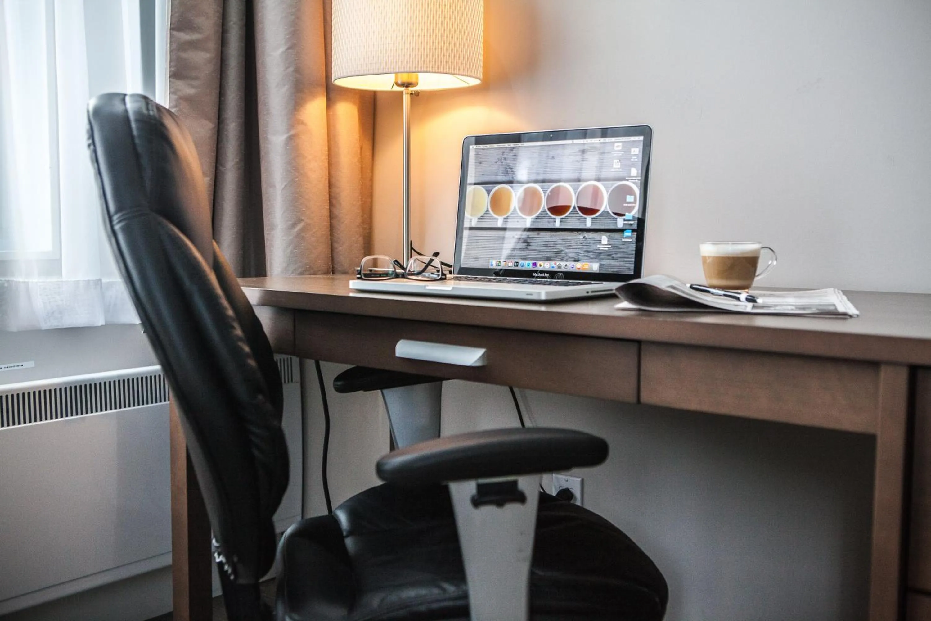 Bedroom in Hotel Montfort