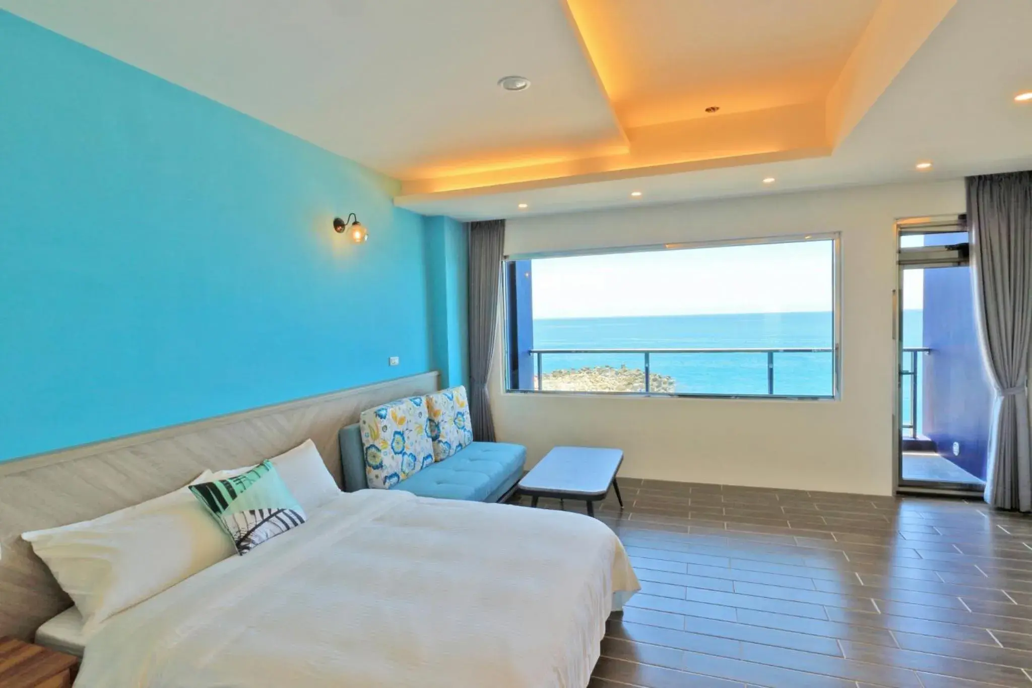Quadruple Room with Sea View in Two Home Inn Quadruple Room with Sea View in Two Home Inn