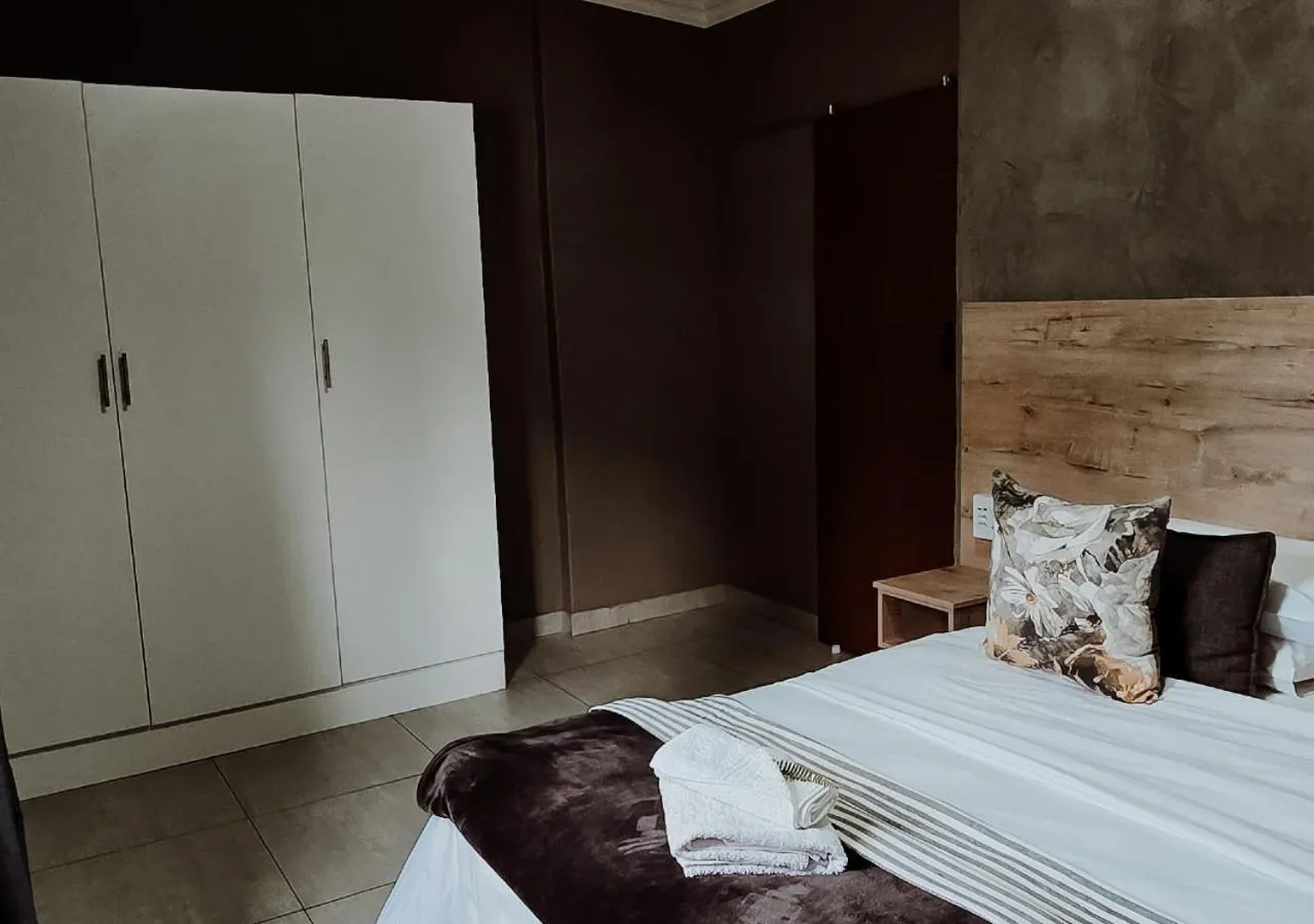 Bed in Livingwaters Self-Catering Accommodation