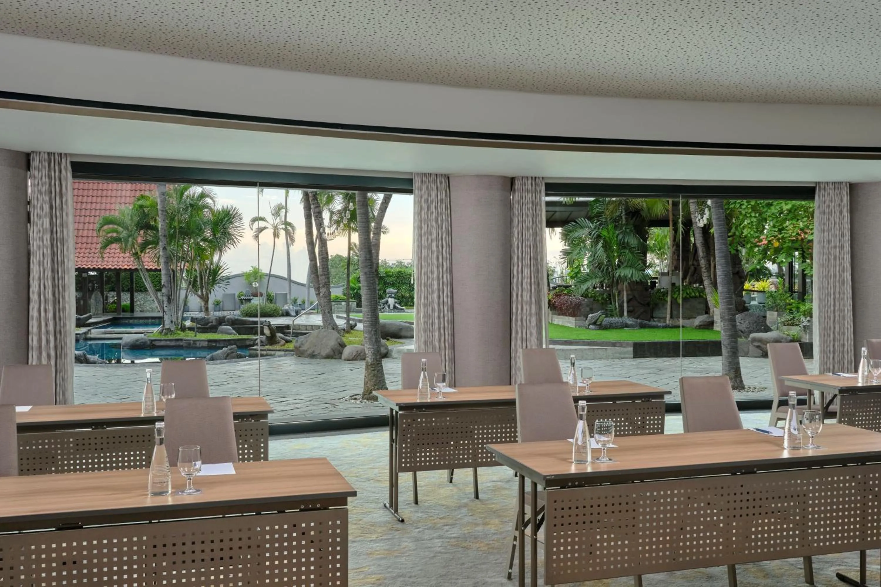 Meeting/conference room in Sheraton Surabaya Hotel & Towers