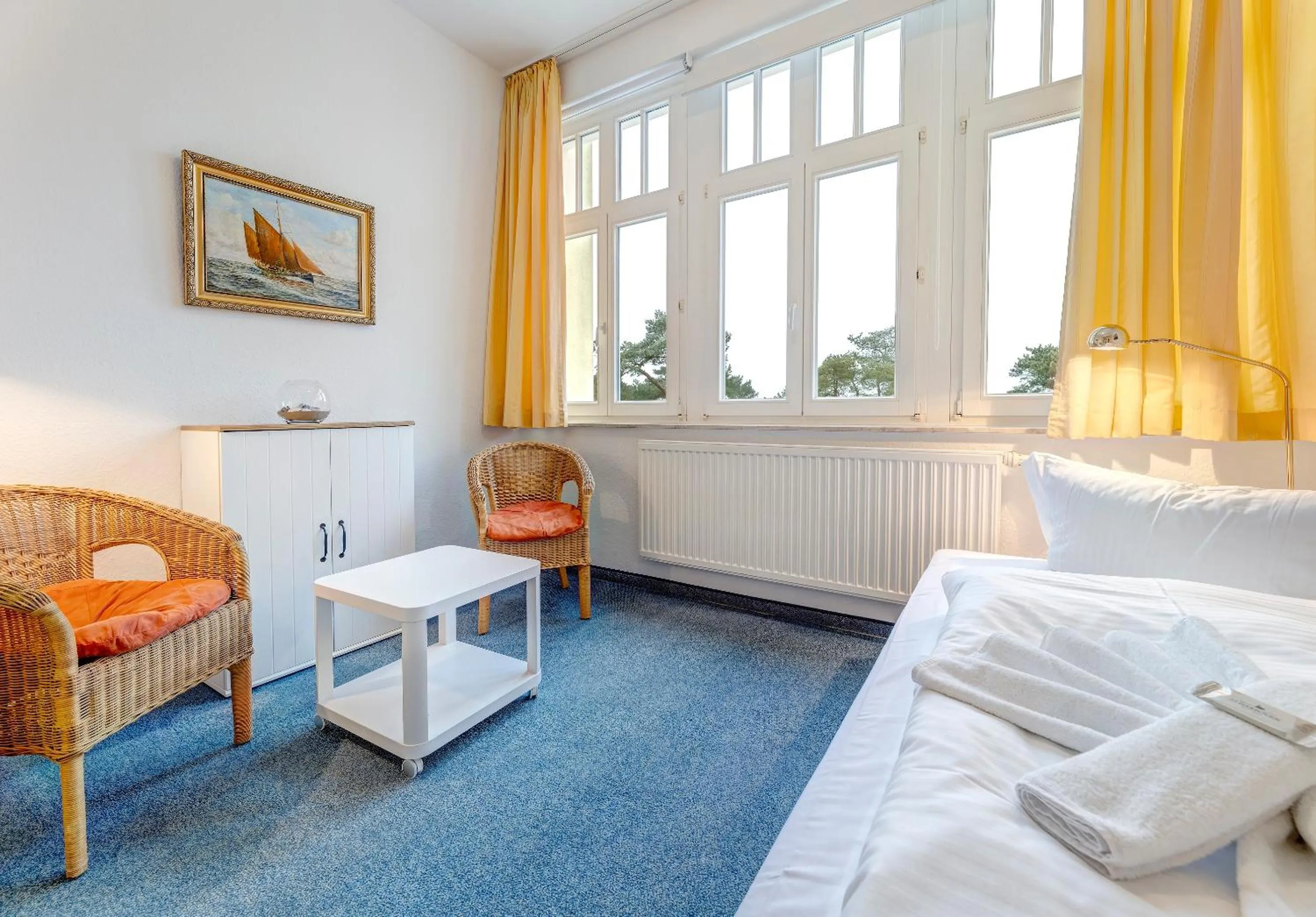 Photo of the whole room, Bed in Haus Seeblick Hotel Garni & Ferienwohnungen