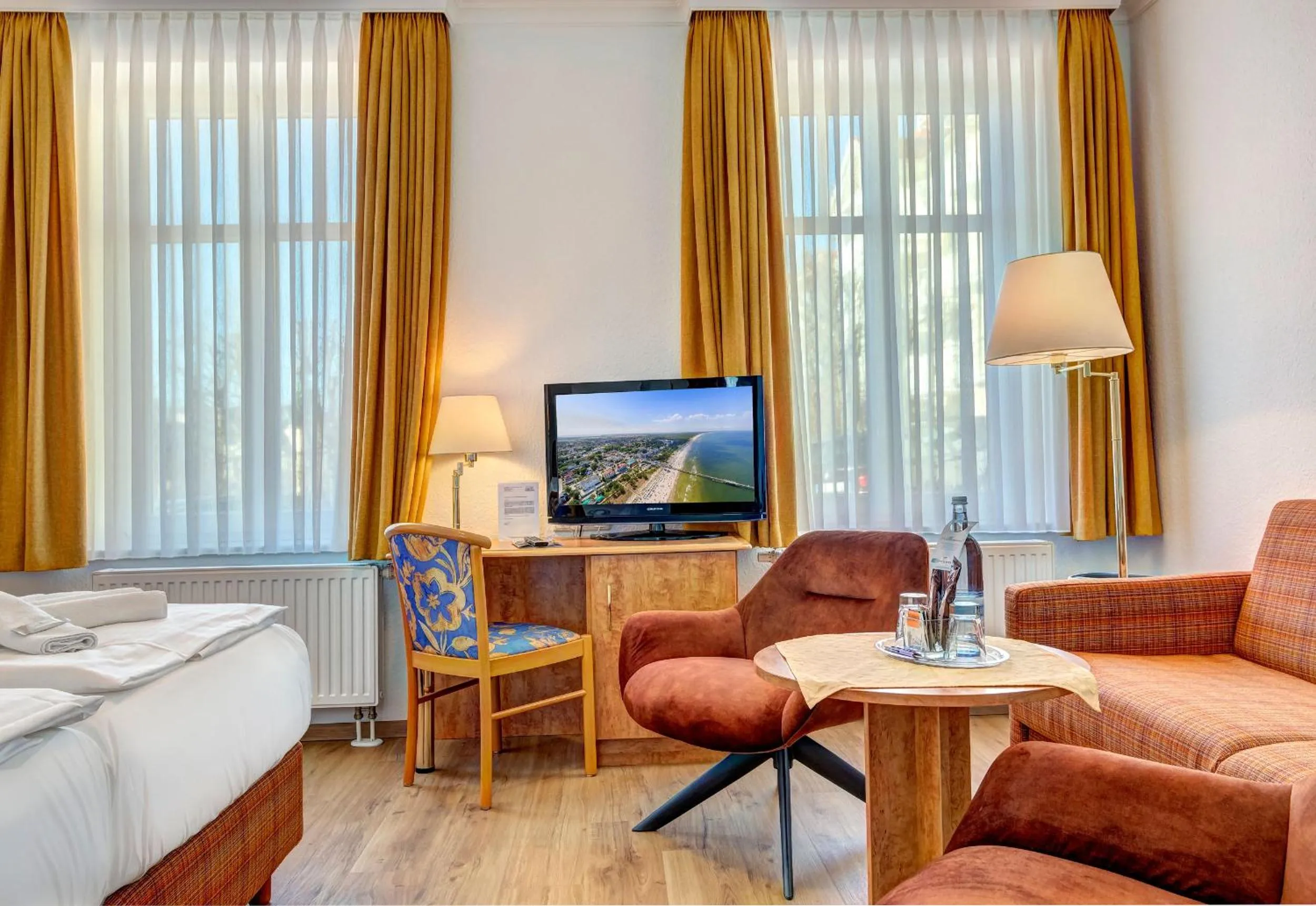 TV and multimedia, Bed in Haus Seeblick Hotel Garni & Ferienwohnungen
