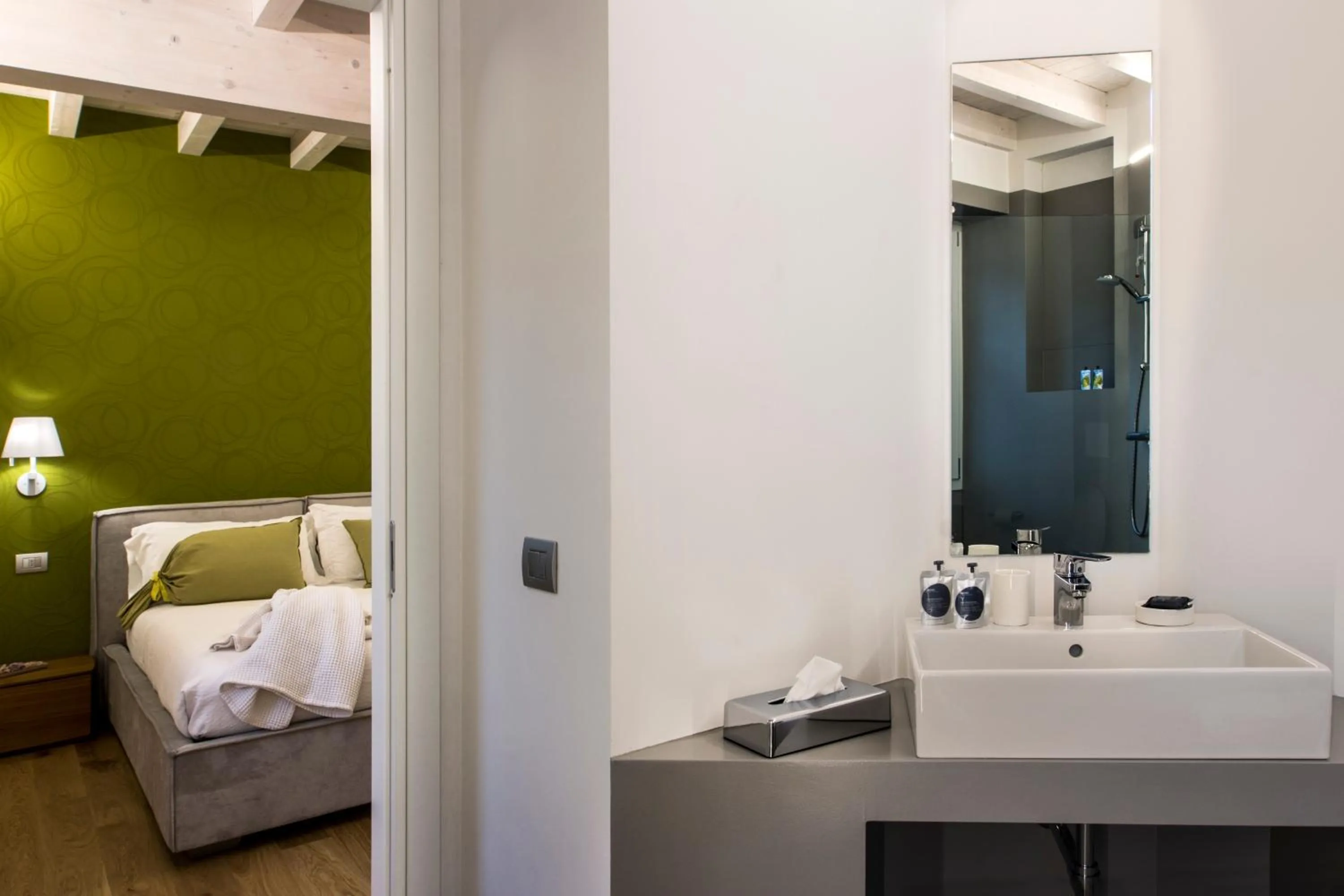 Bathroom, Bed in Manzoni 124 Bed&Relax
