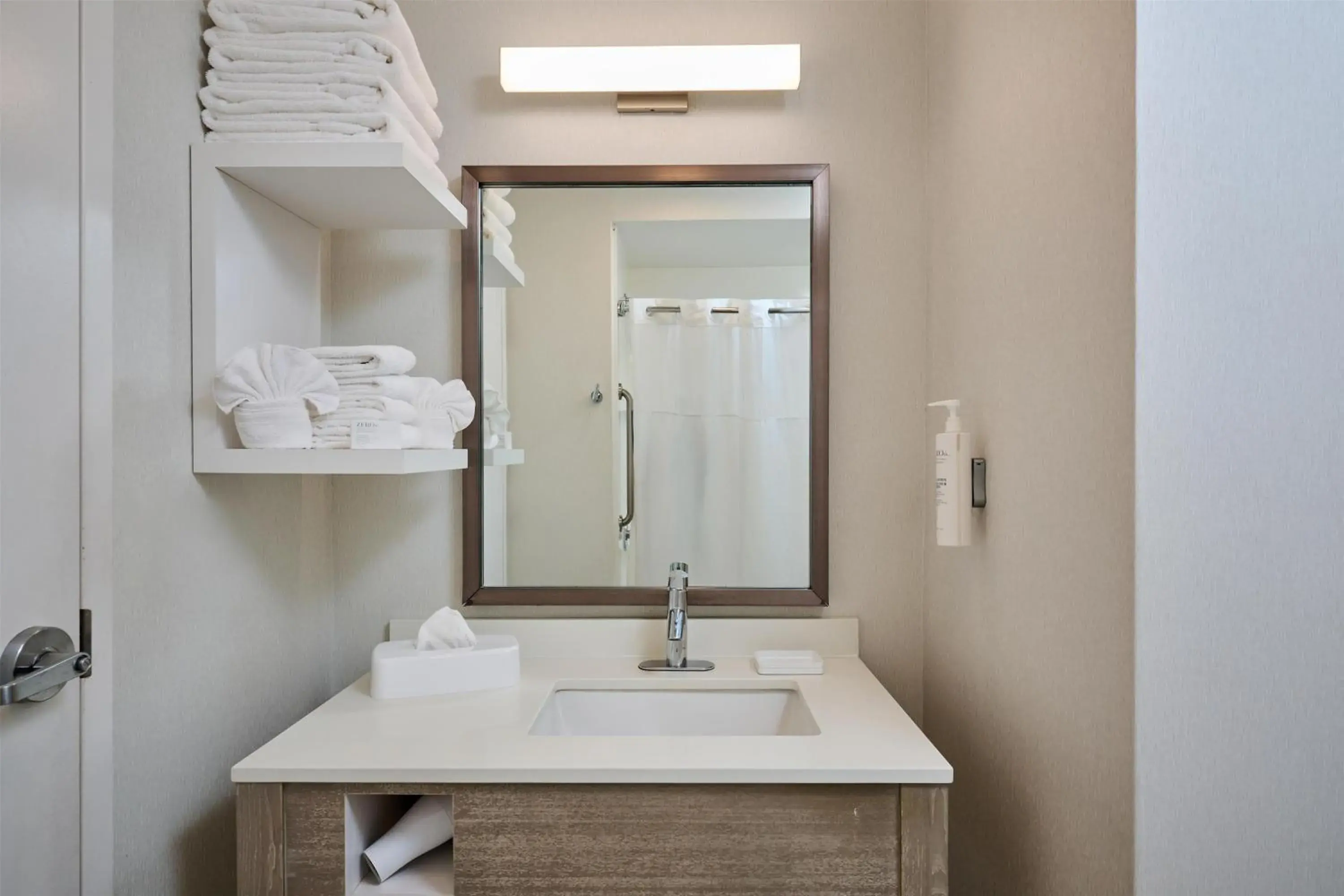 Bathroom in Hampton Inn & Suites Hermosa Beach Bathroom in Hampton Inn & Suites Hermosa Beach