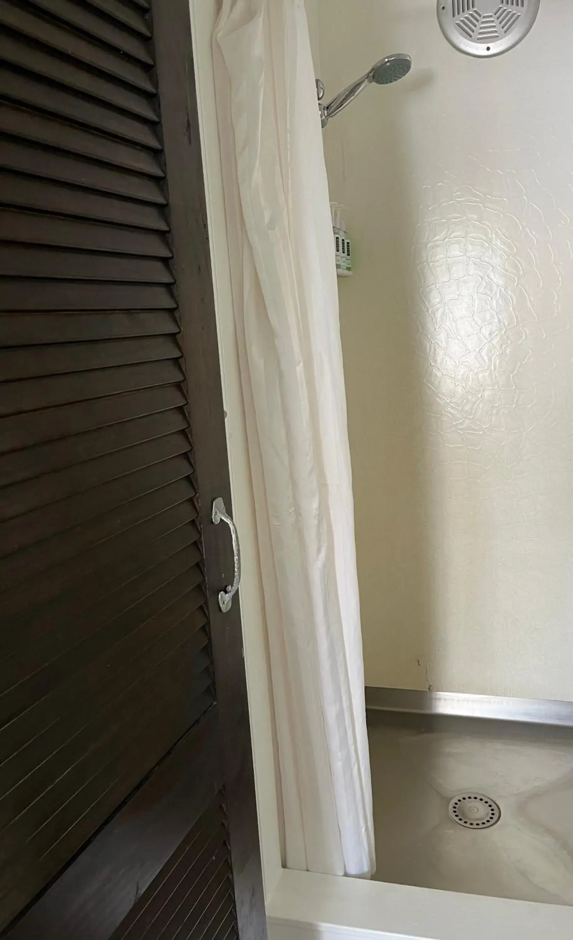 Shower in Rotorua Motel Shower in Rotorua Motel