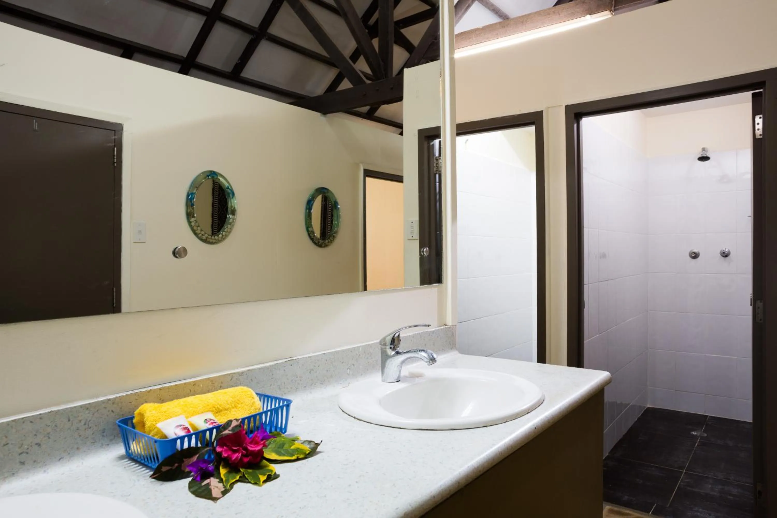 Bathroom in Funky Fish Beach & Surf Resort