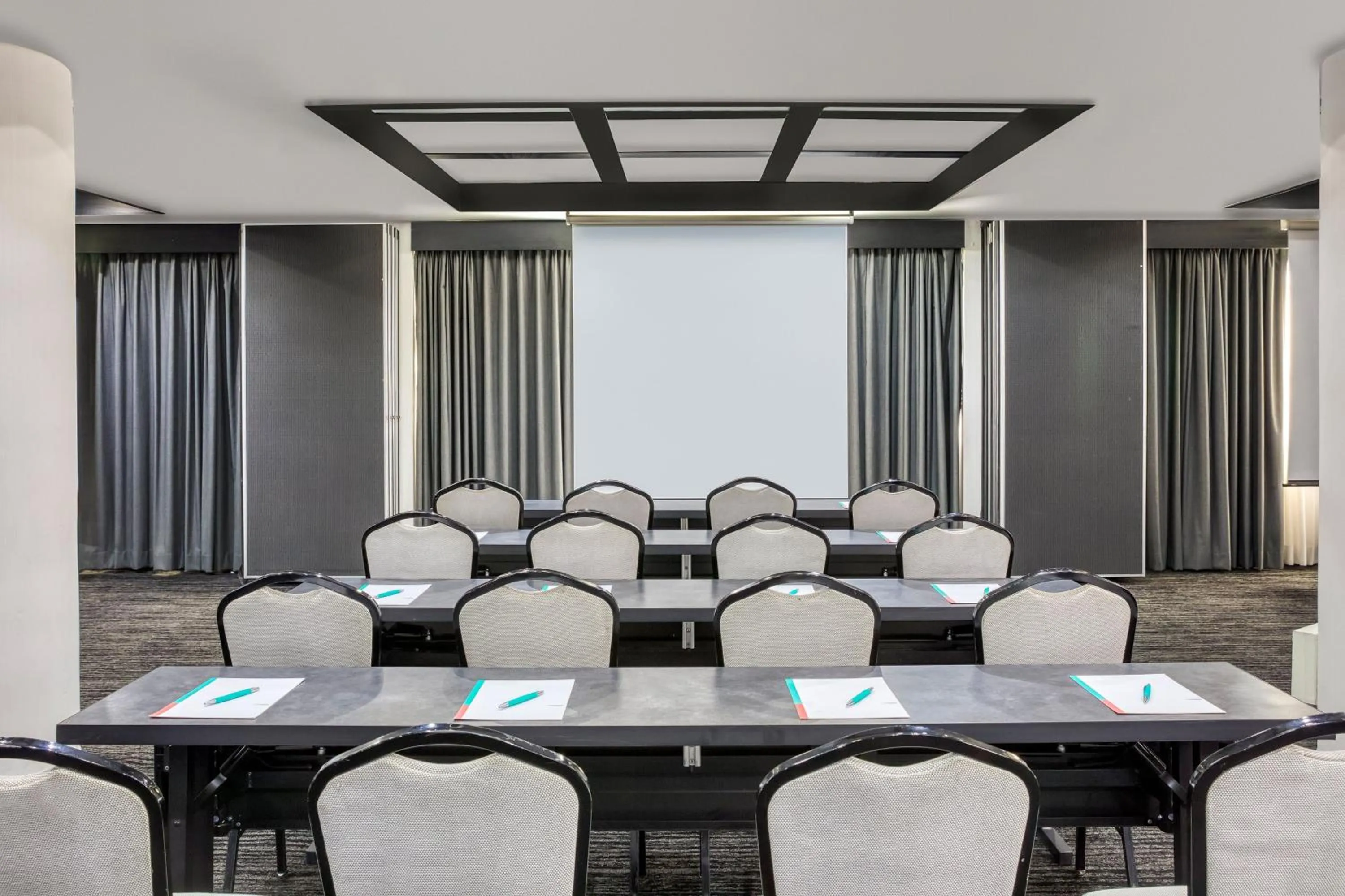 Meeting/conference room in Le Méridien Mexico City Reforma