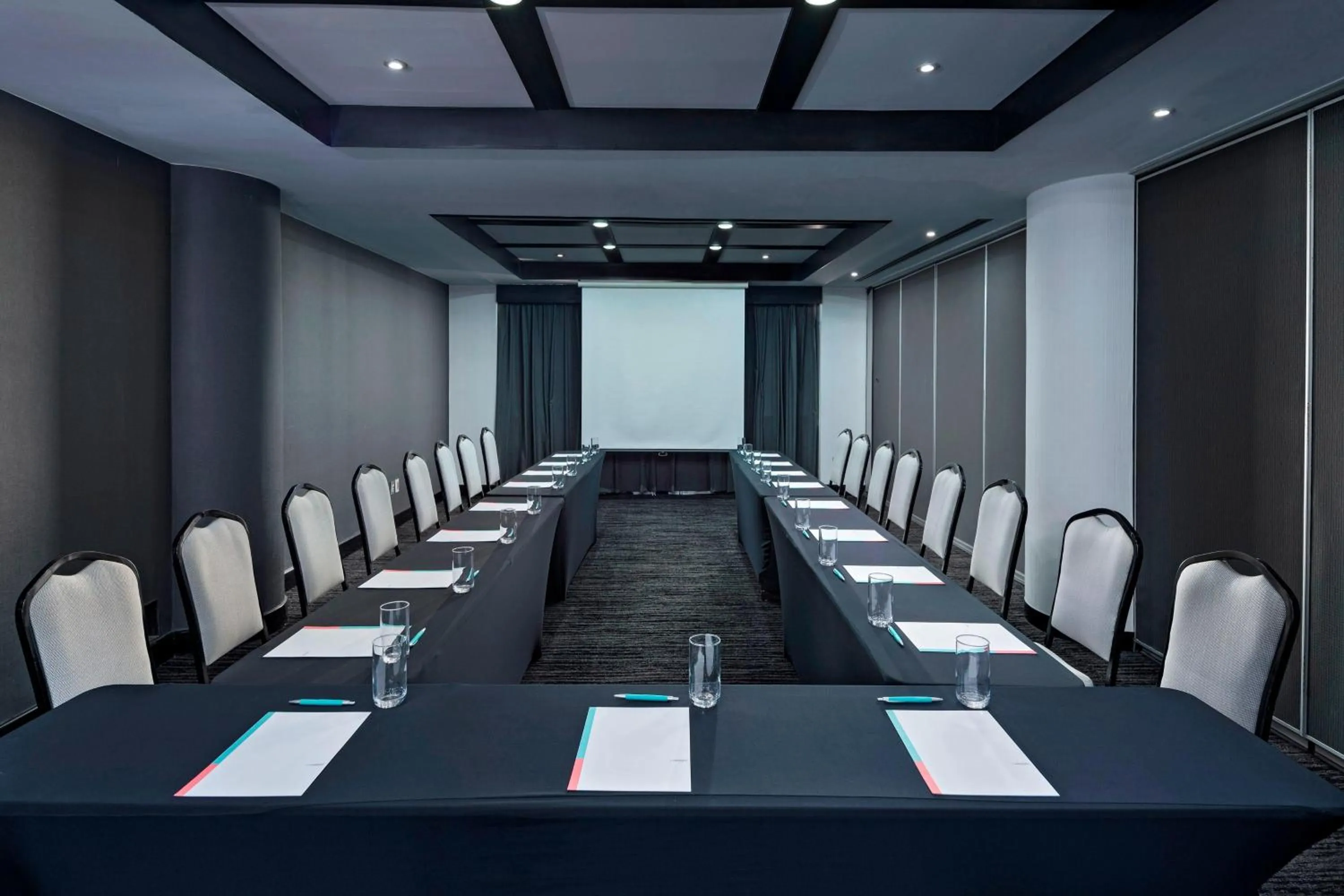 Meeting/conference room in Le Méridien Mexico City Reforma